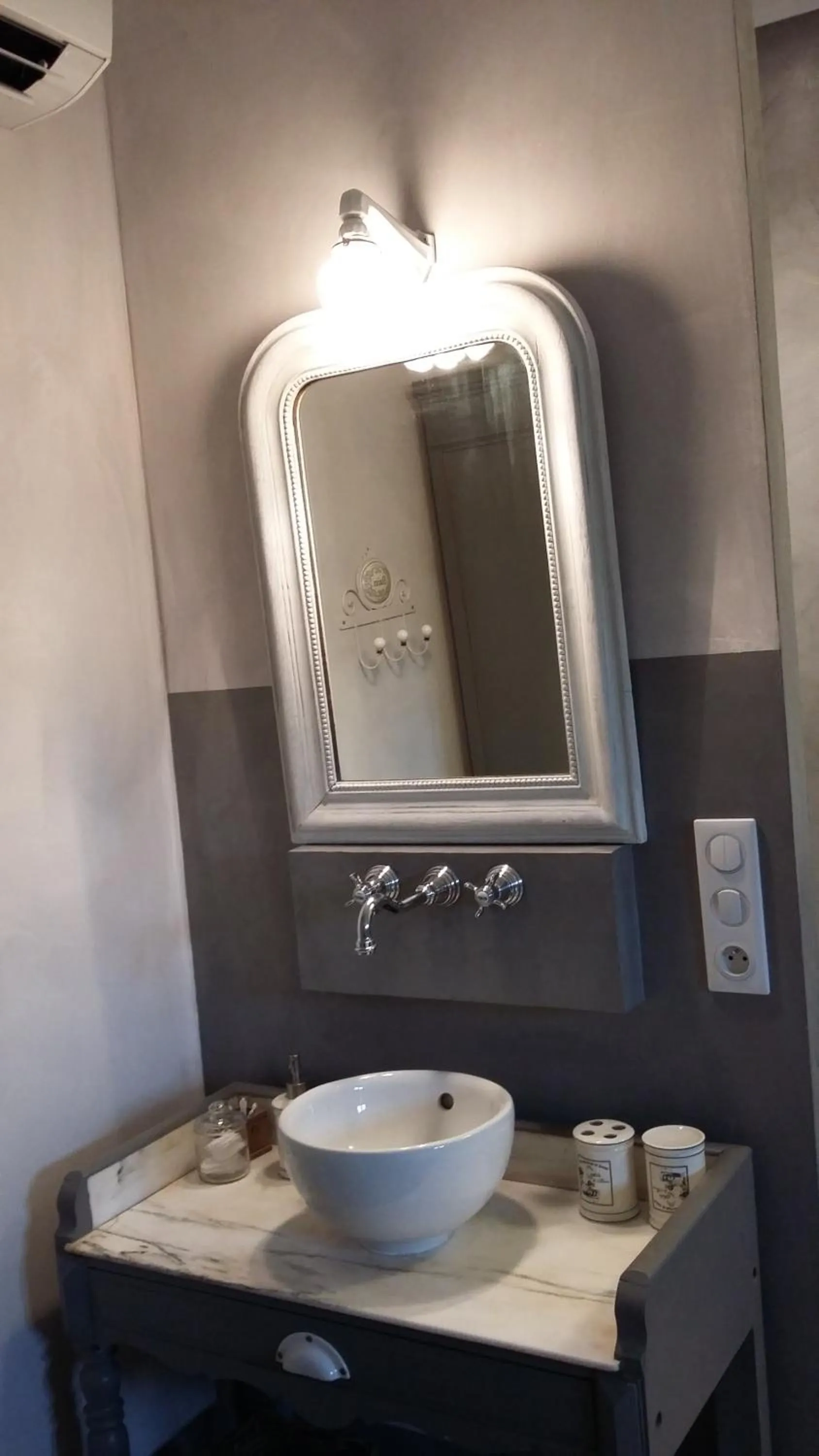 Bathroom in CHAMBRES D'HÔTES L'Oréliane en Provence Adults Only