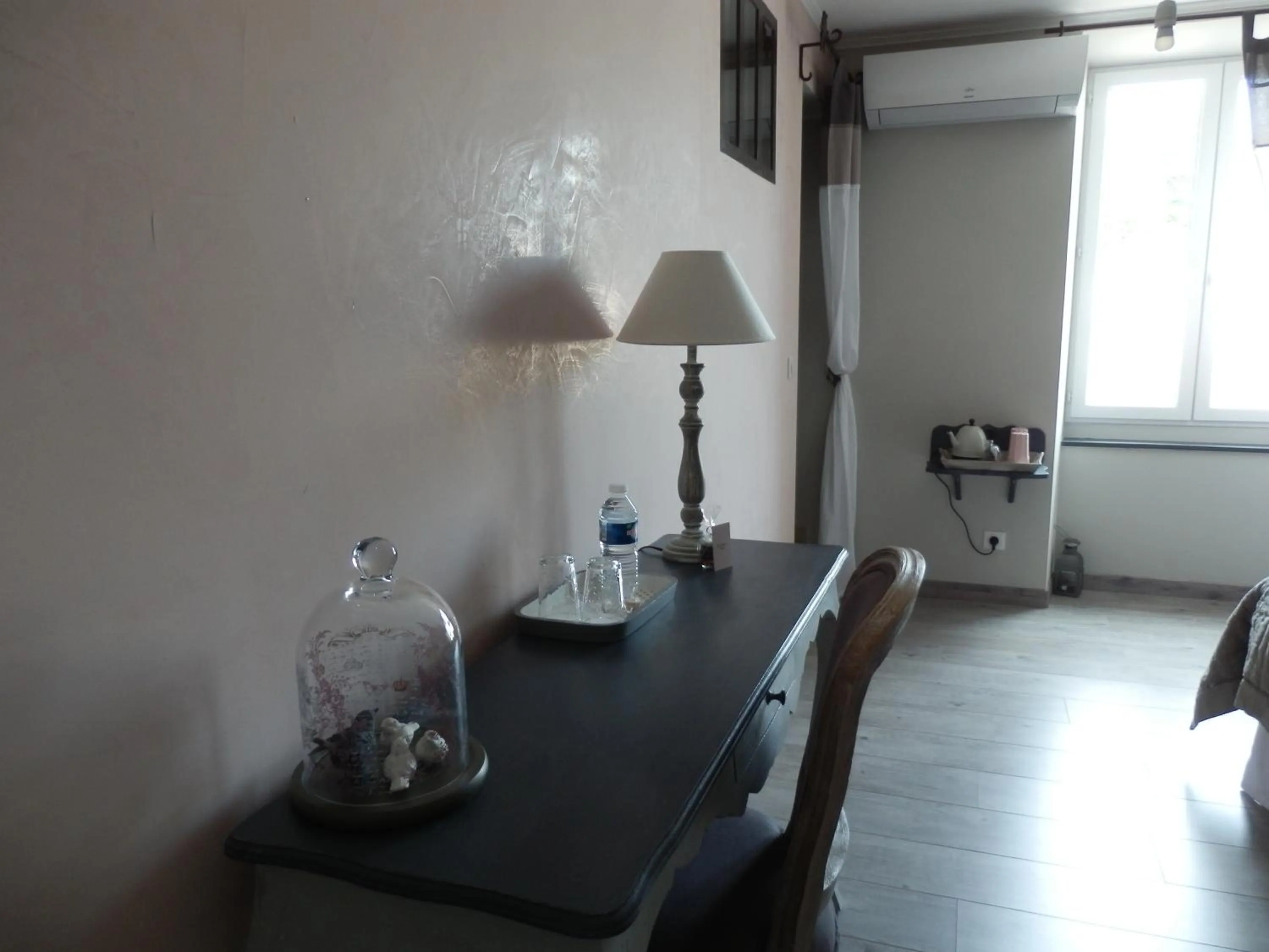 Bedroom in CHAMBRES D'HÔTES L'Oréliane en Provence Adults Only