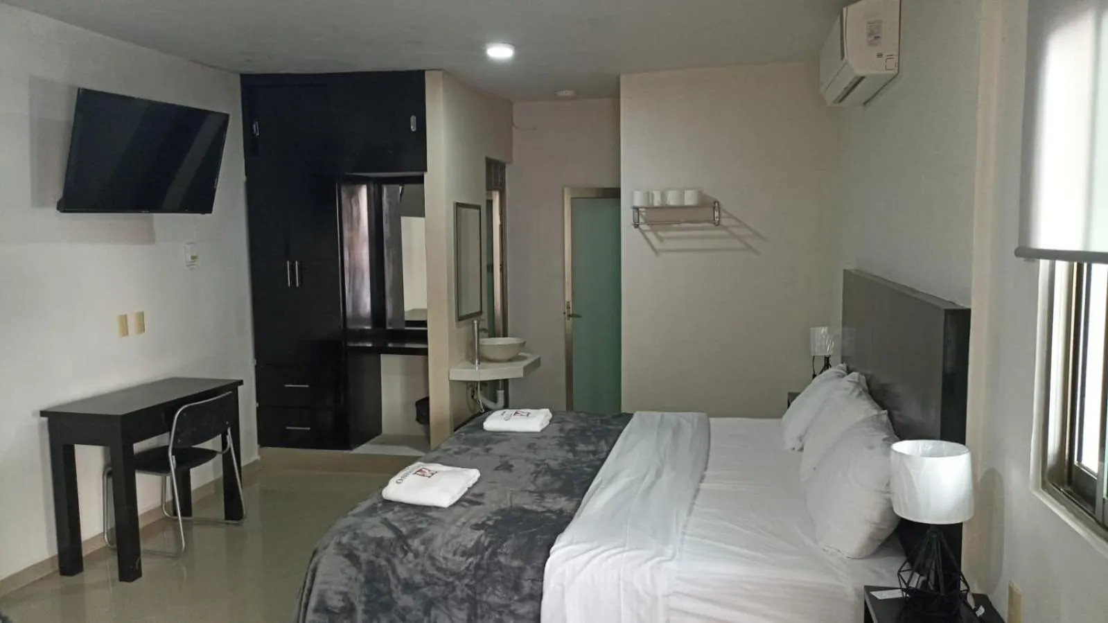 Superior Double Room in Hotel Ejecutivo Express Paraiso