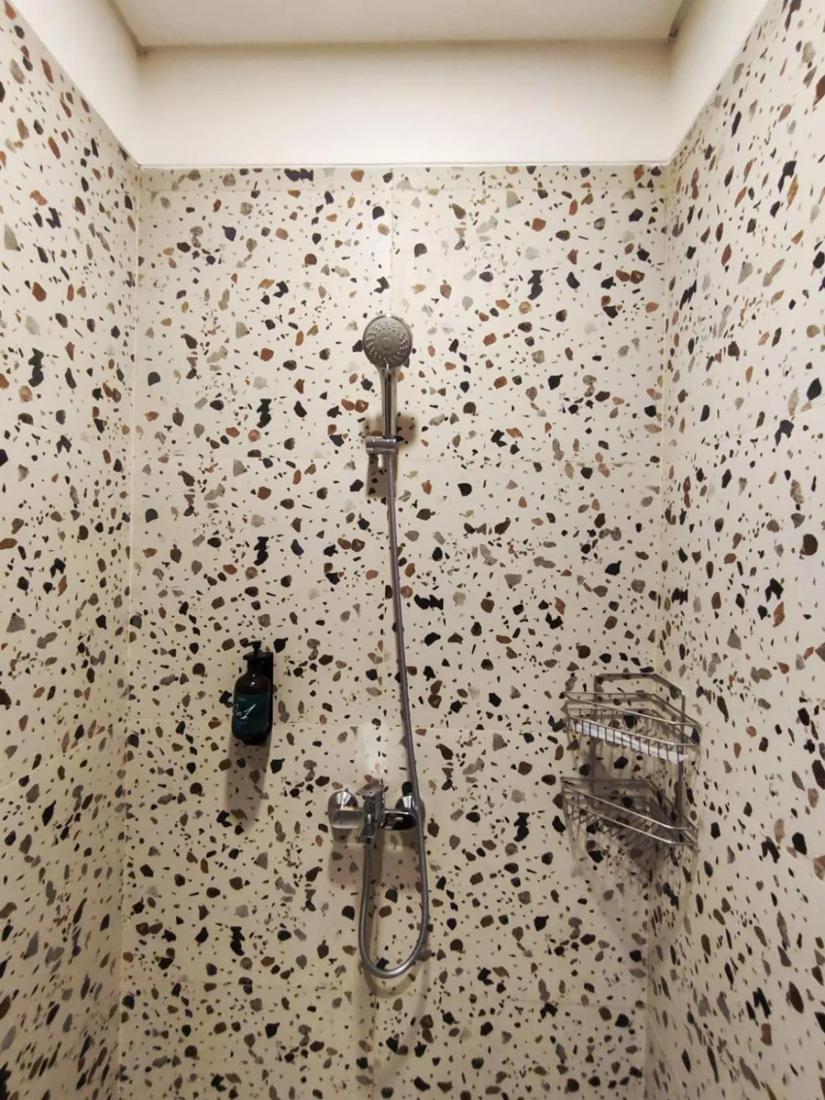 Shower in Liberta Malioboro North