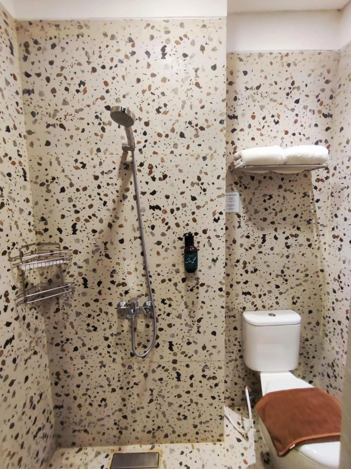 Shower in Liberta Malioboro North