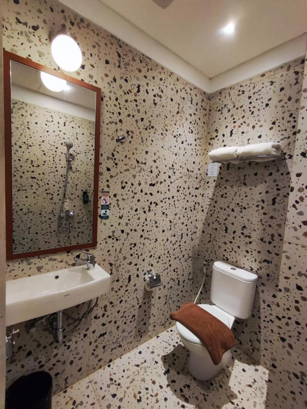 Shower in Liberta Malioboro North