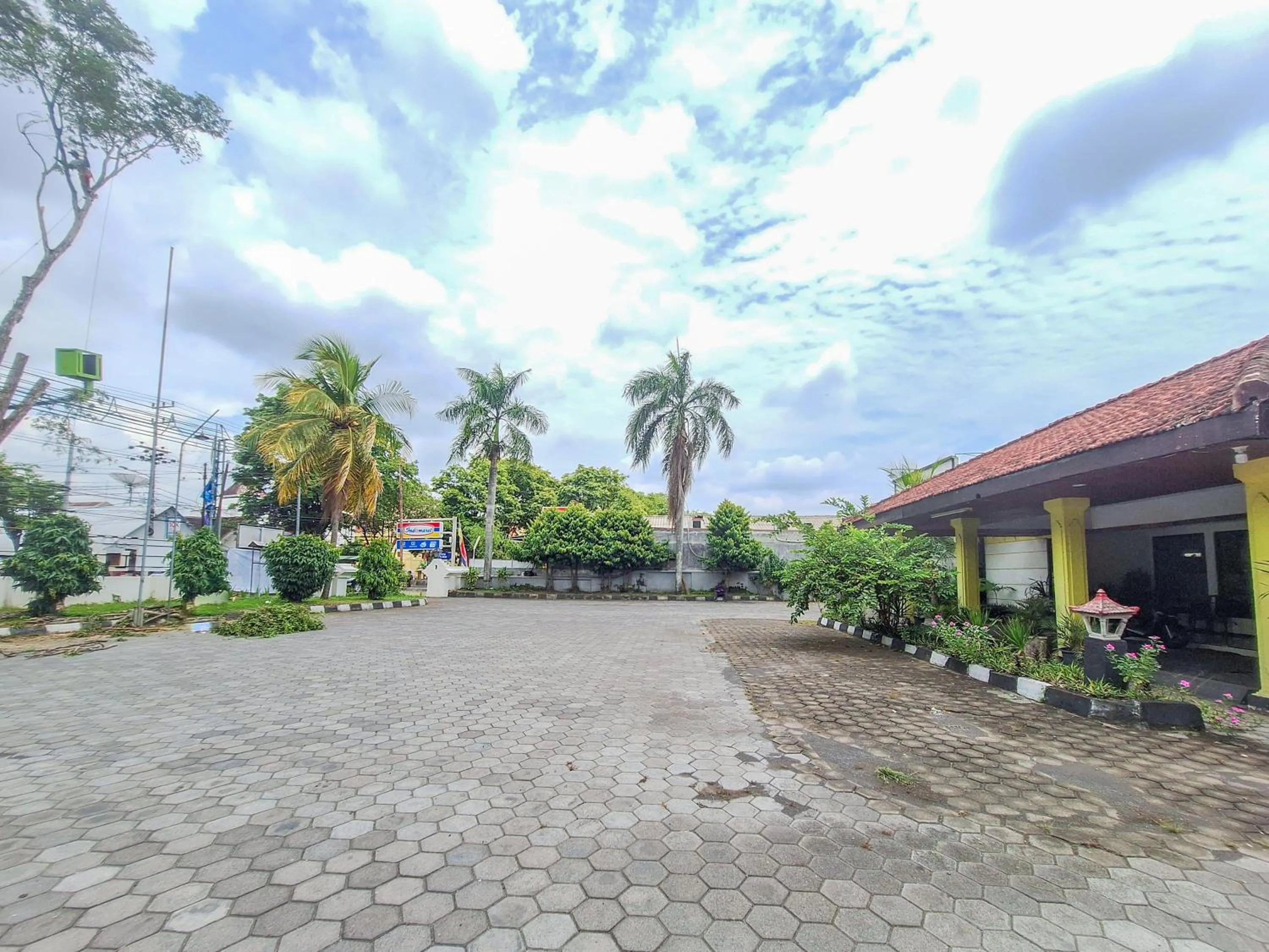 Property building in RedDoorz near Stadion Semeru Lumajang Jawa Timur