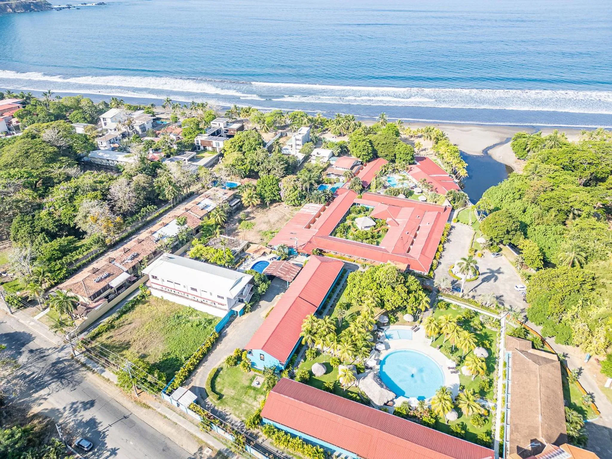 Beach Break Resort & CR Surf Camp