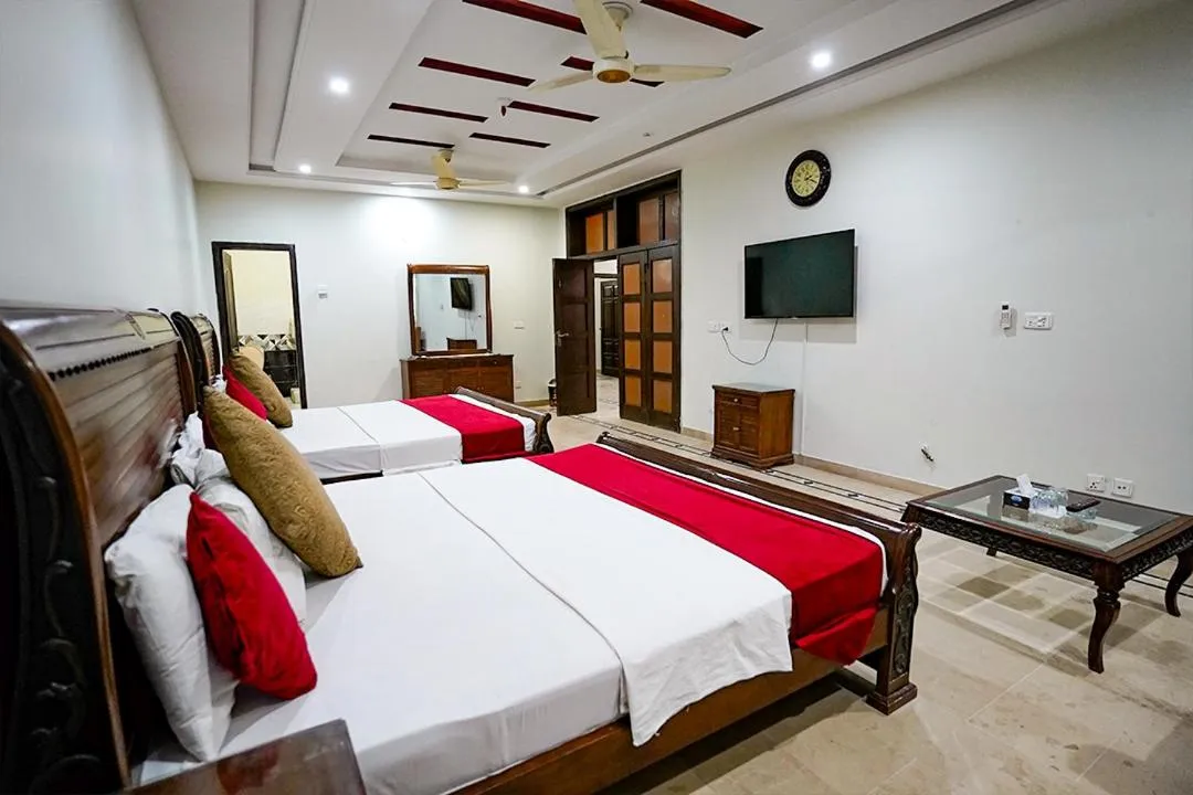 Bed in Capri Inn Guest House