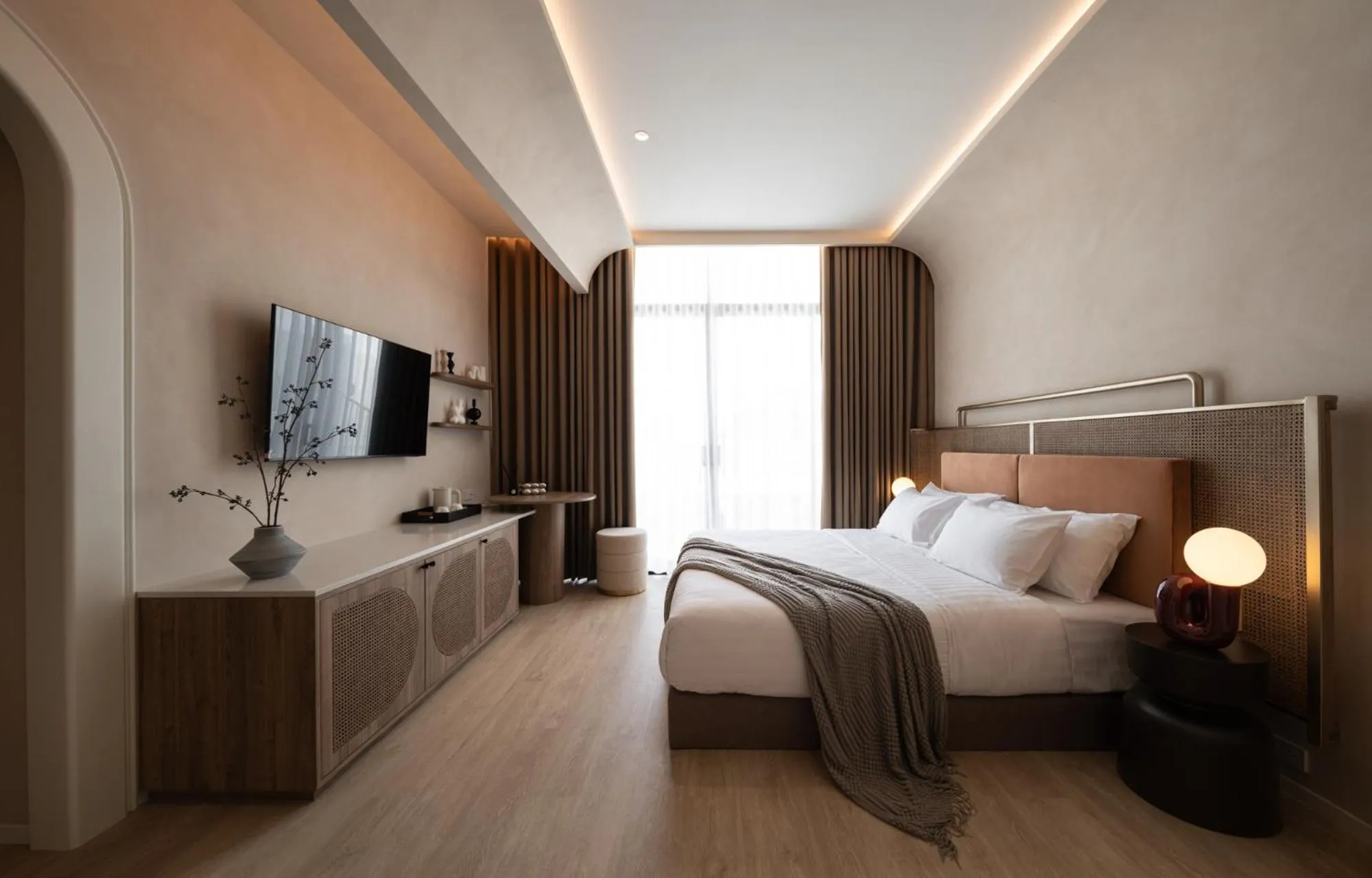 Deluxe Double Room with Bath in Halff Hotel