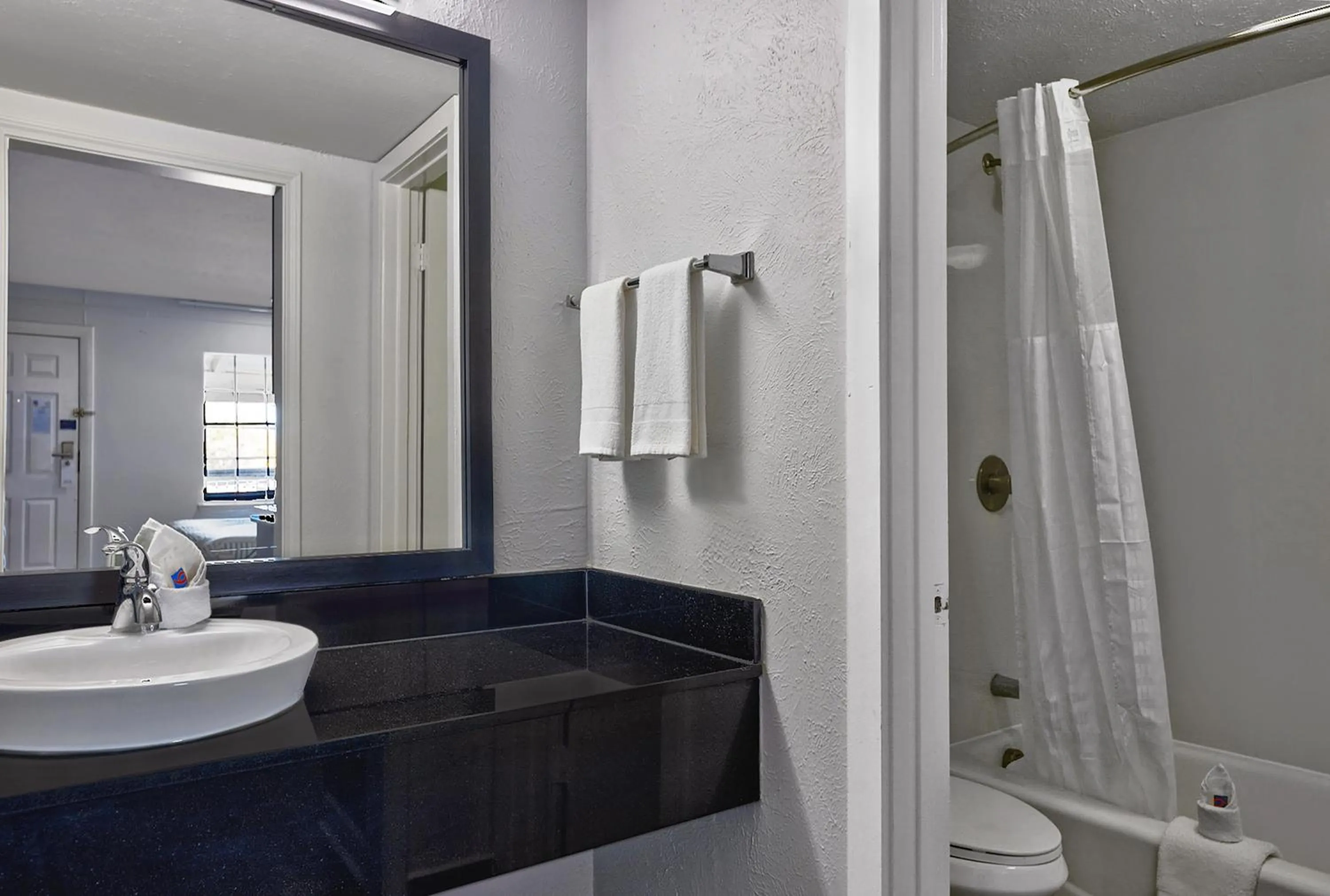 Bathroom in Studio 6 North Las Vegas, NV