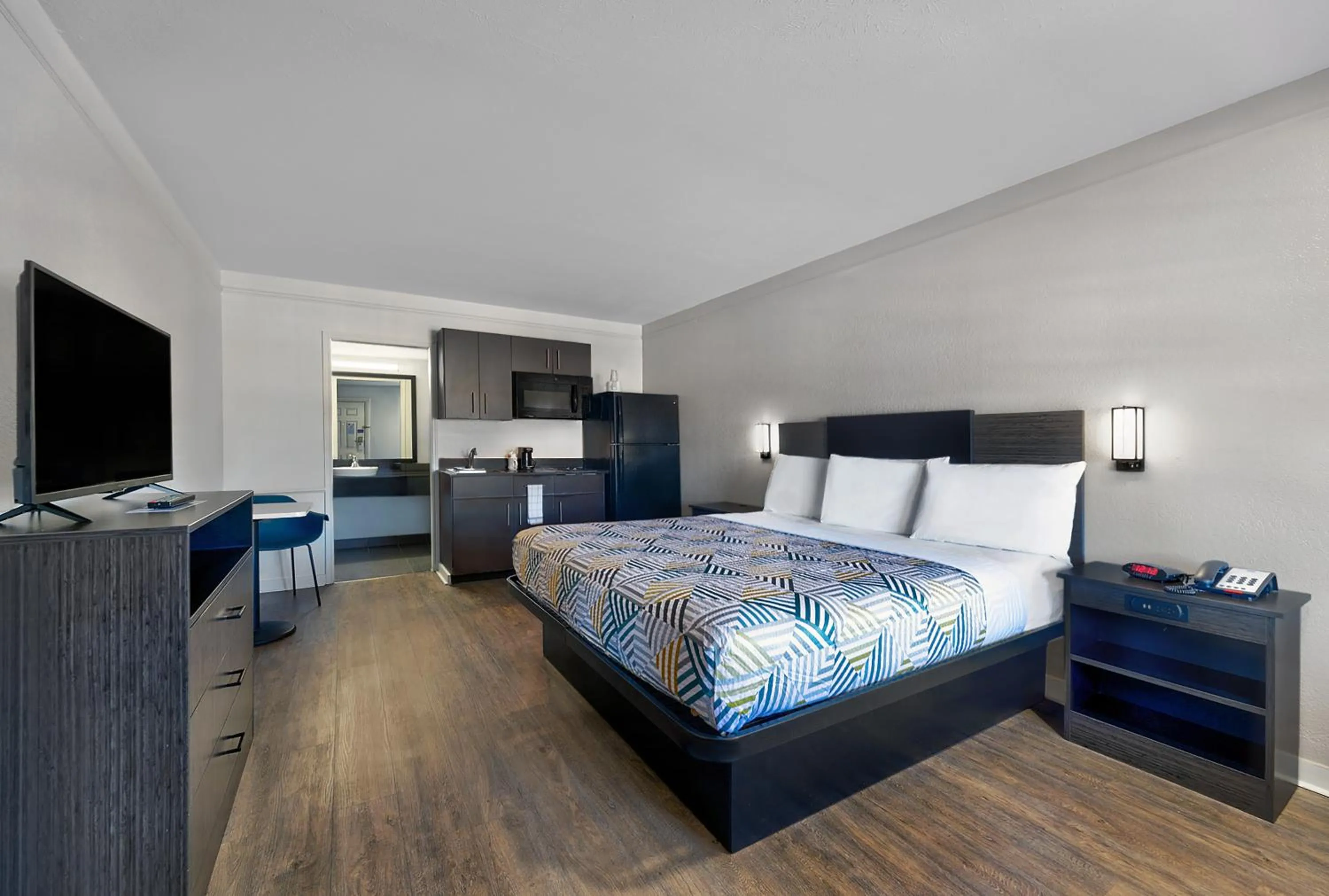 Bed in Studio 6 North Las Vegas, NV