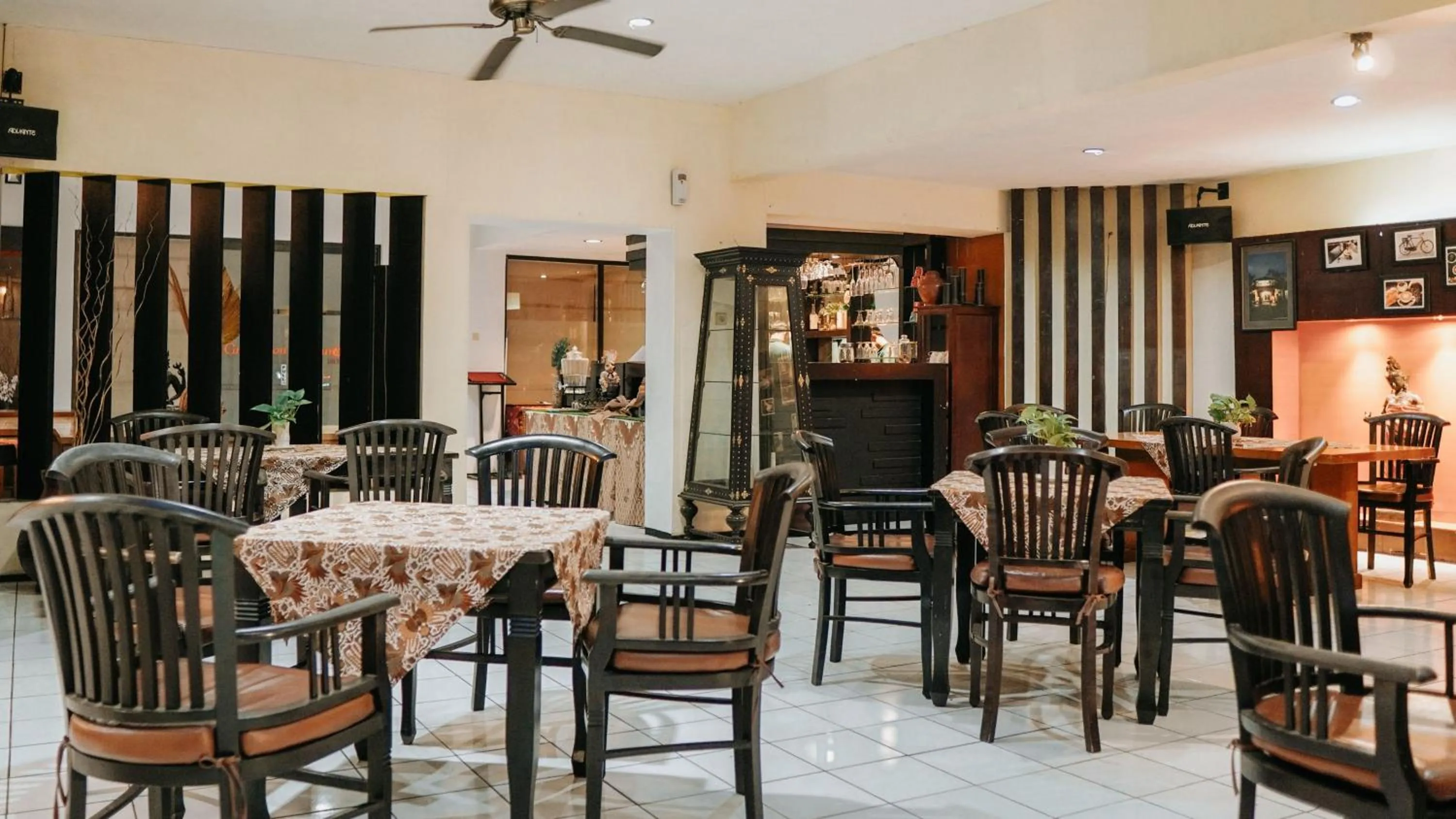 Tuwuh Hotel at Kayutangan