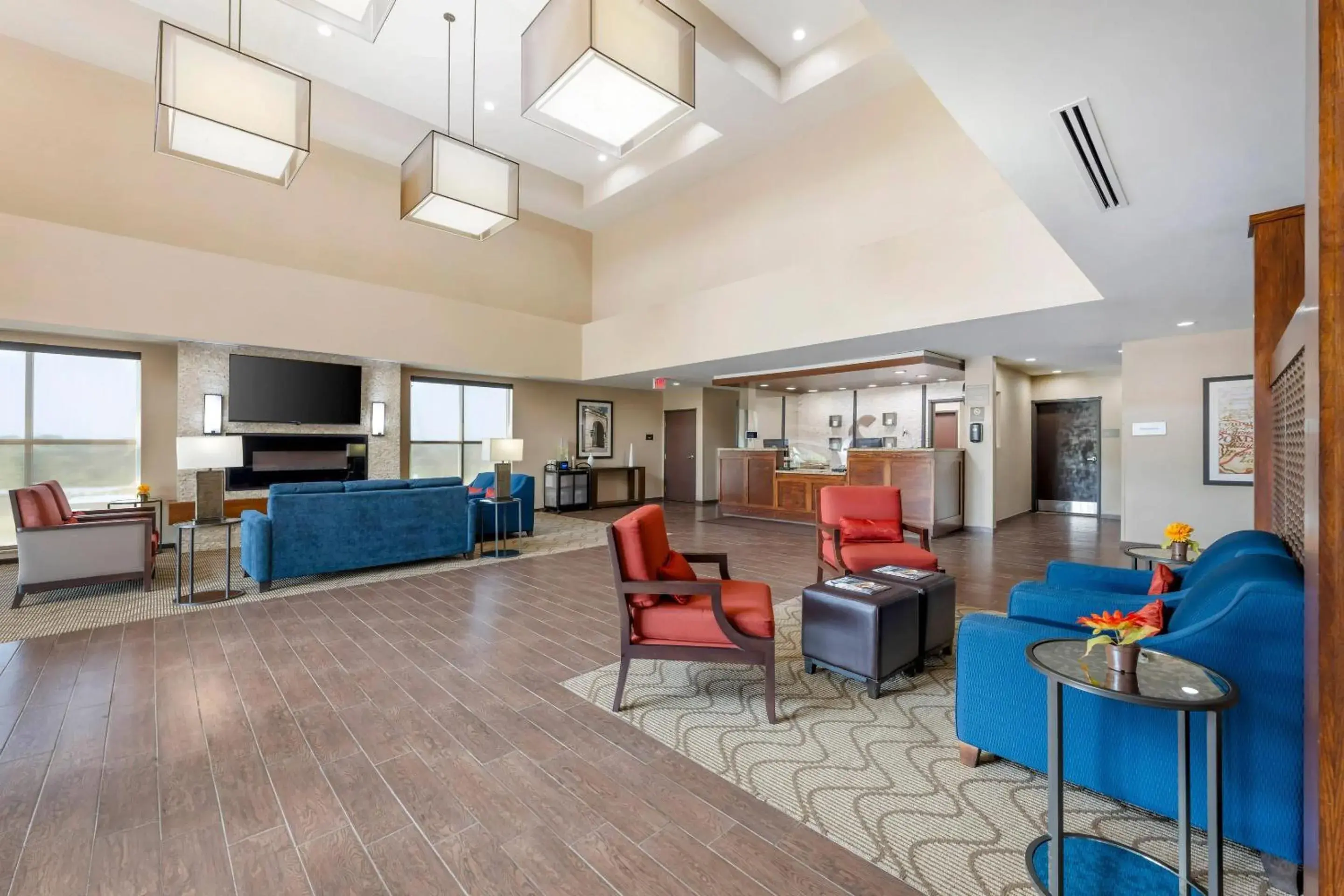Lobby or reception in Comfort Suites West Omaha Lobby or reception in Comfort Suites West Omaha