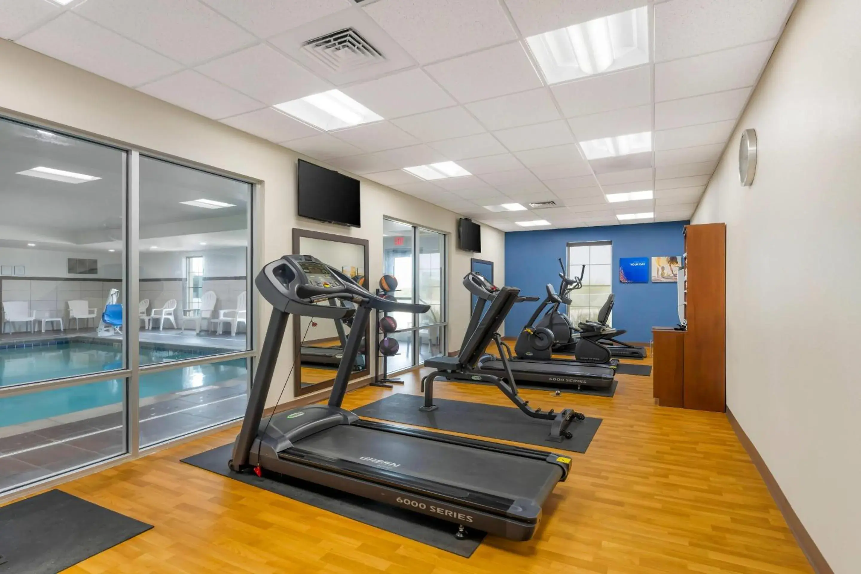 Fitness centre/facilities in Comfort Suites West Omaha Fitness centre/facilities in Comfort Suites West Omaha