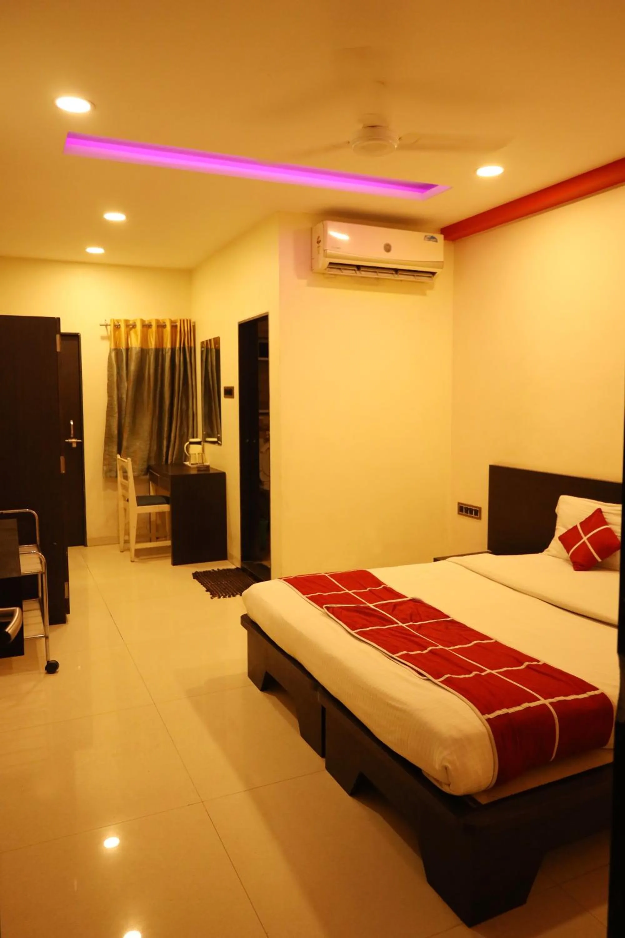 Bed in Hotel Sparkling Pearl
