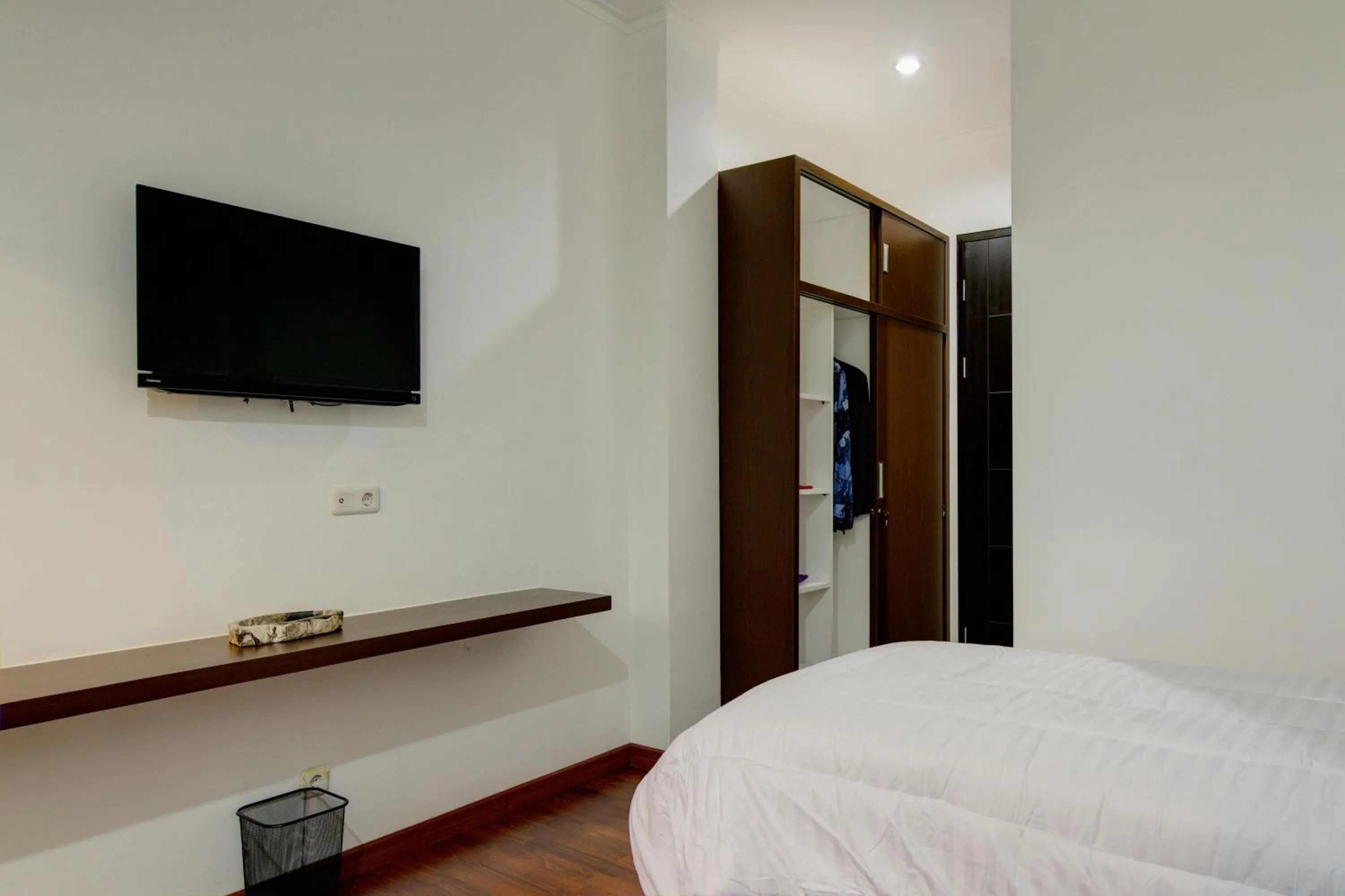 Photo of the whole room, Bed in Rumah Kamang Residence