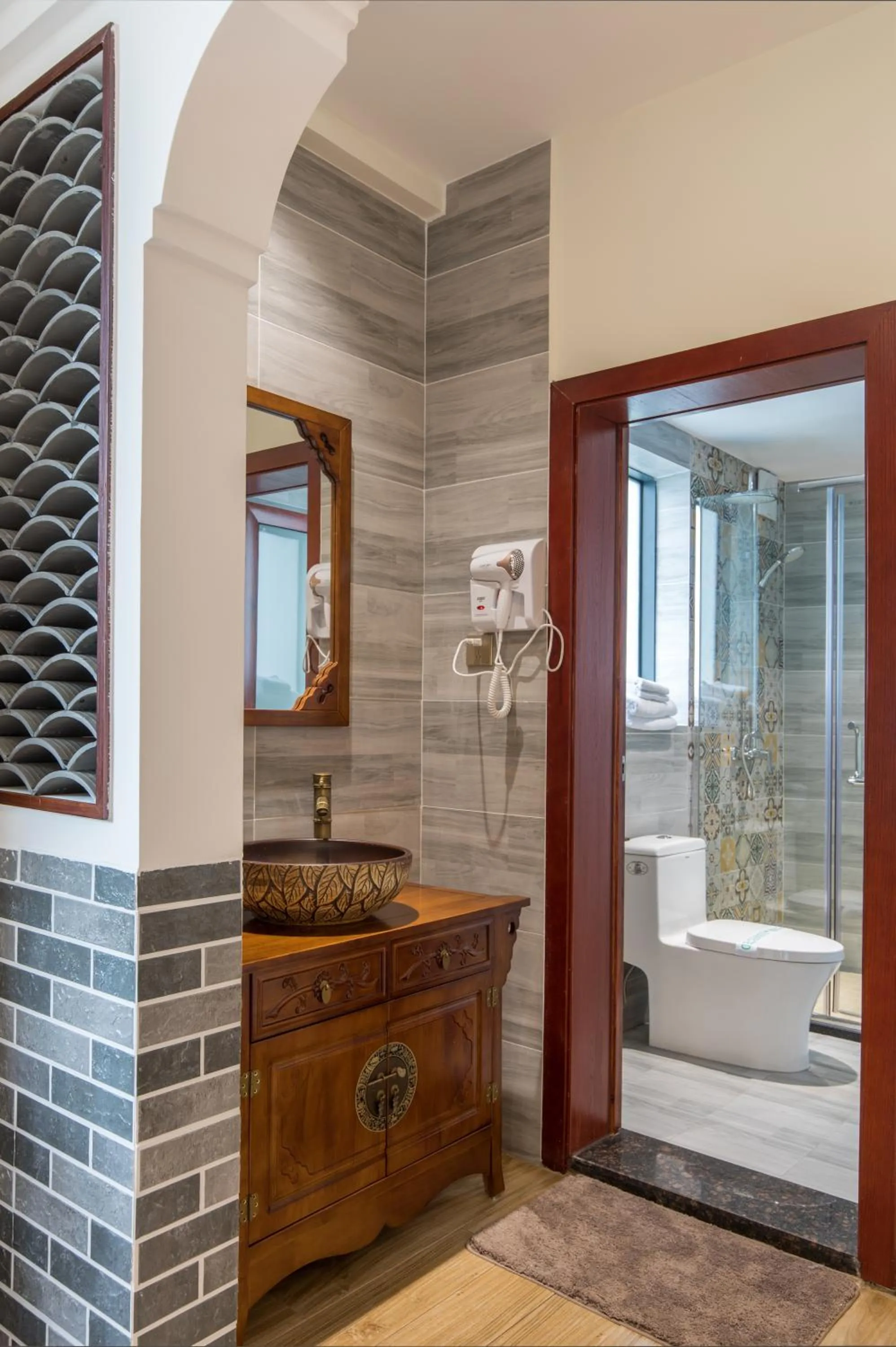 Bathroom in Riverside Inn Guilin Central