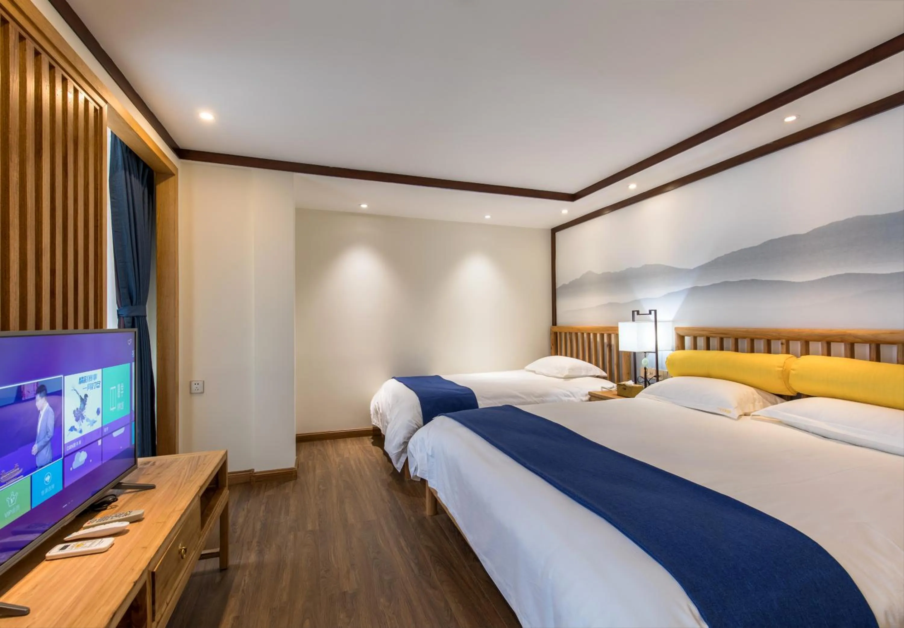 Photo of the whole room, Bed in Riverside Inn Guilin Central