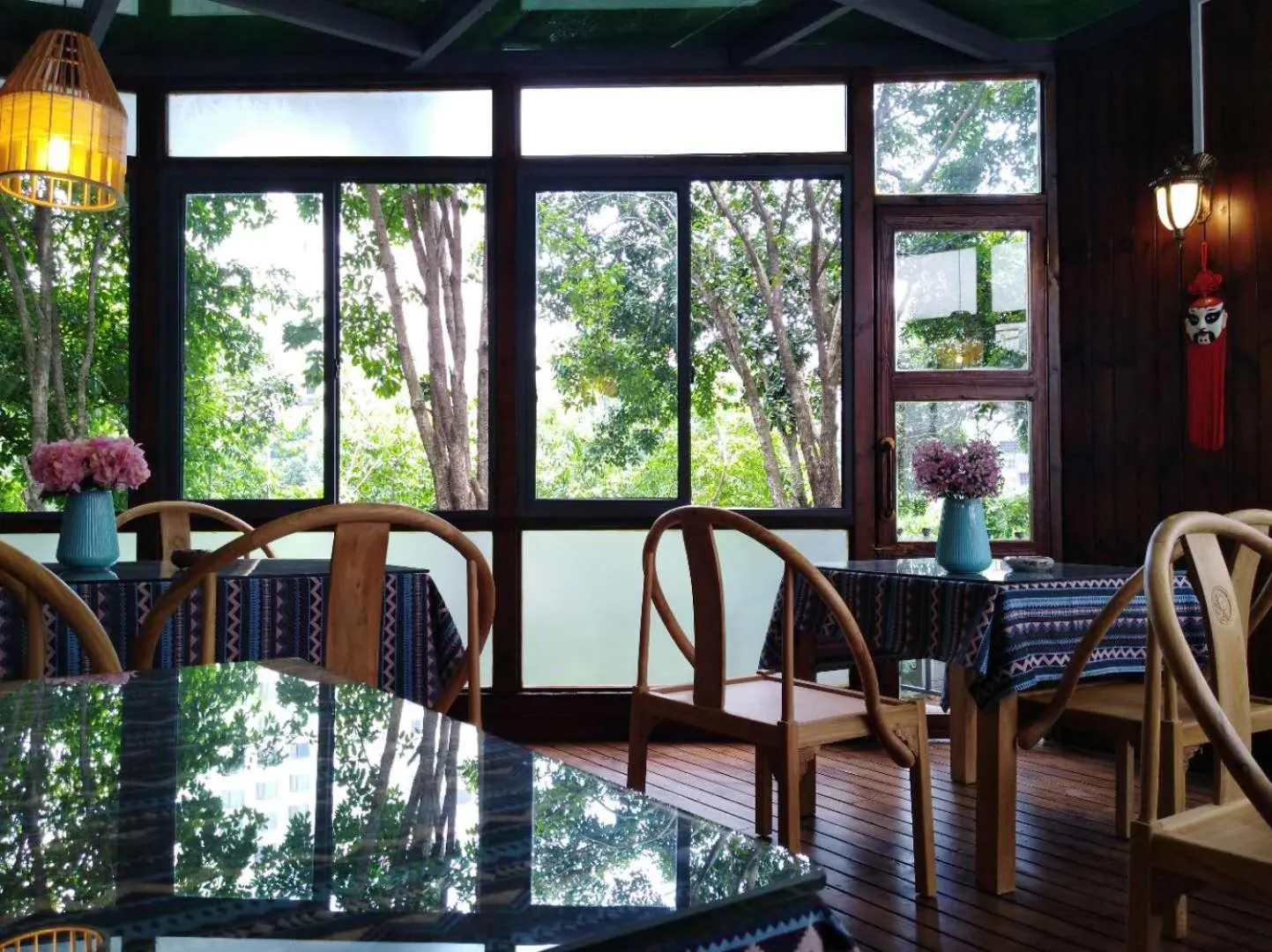 Property building in Riverside Inn Guilin Central