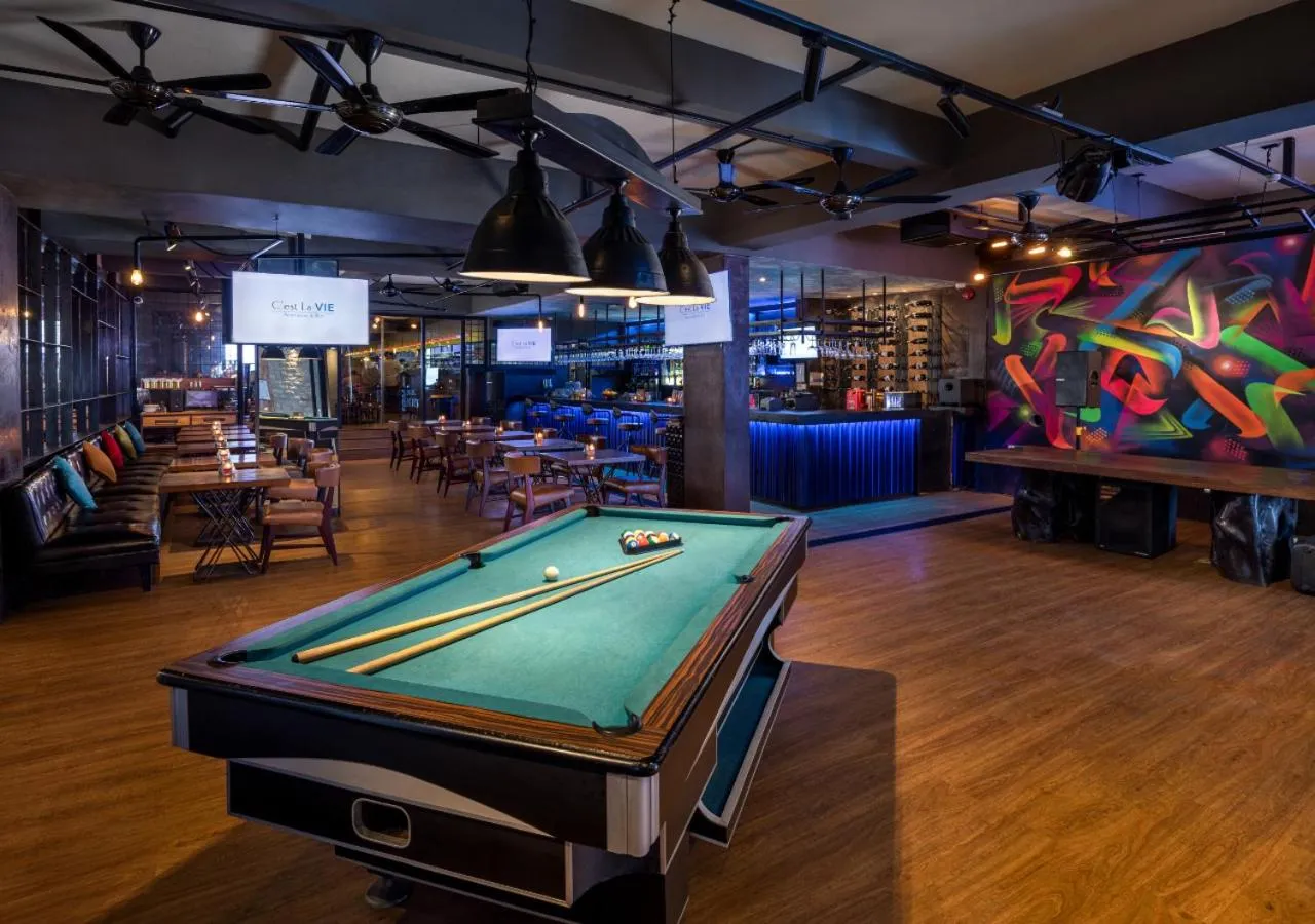 Restaurant/places to eat in Viva Dash Hotel Seminyak