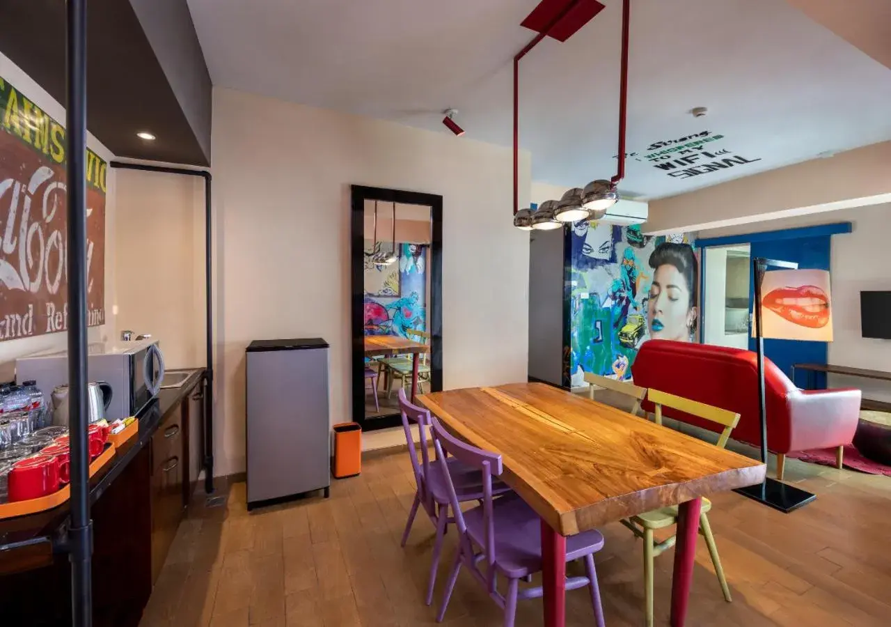 Living room in Viva Dash Hotel Seminyak Living room in Viva Dash Hotel Seminyak