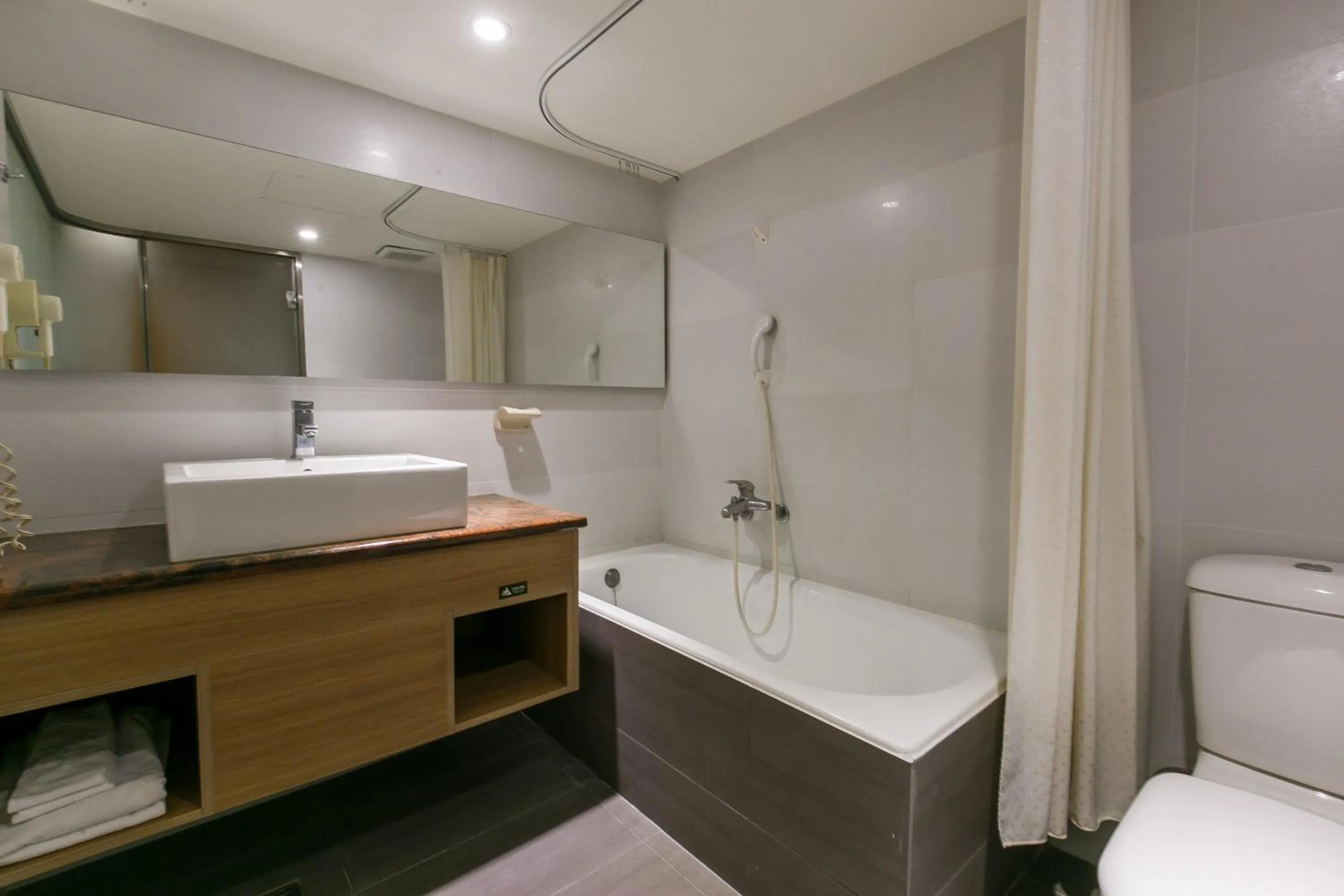 Bathroom in Highness Hotel