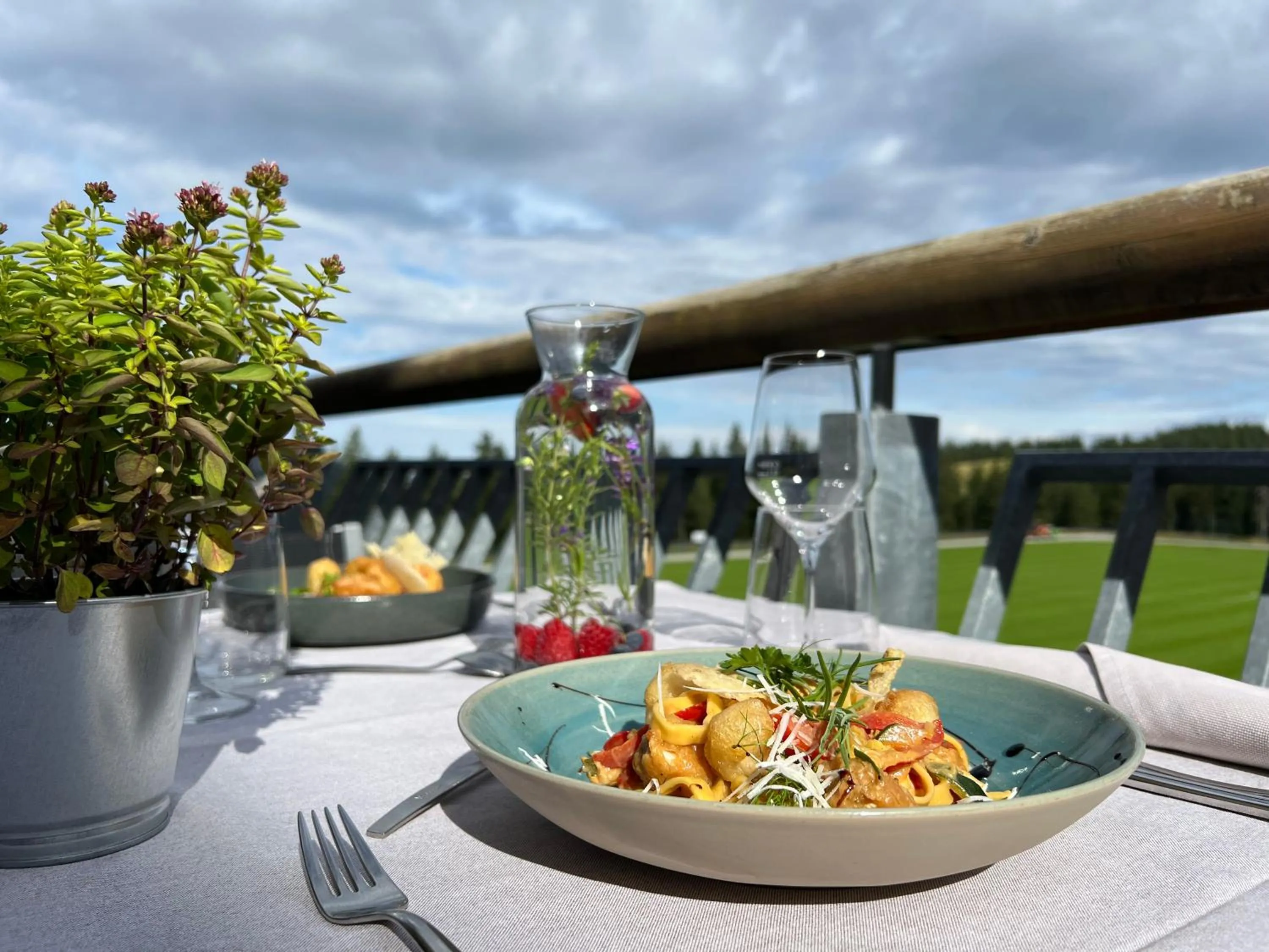 Restaurant/places to eat in Hotel Natura