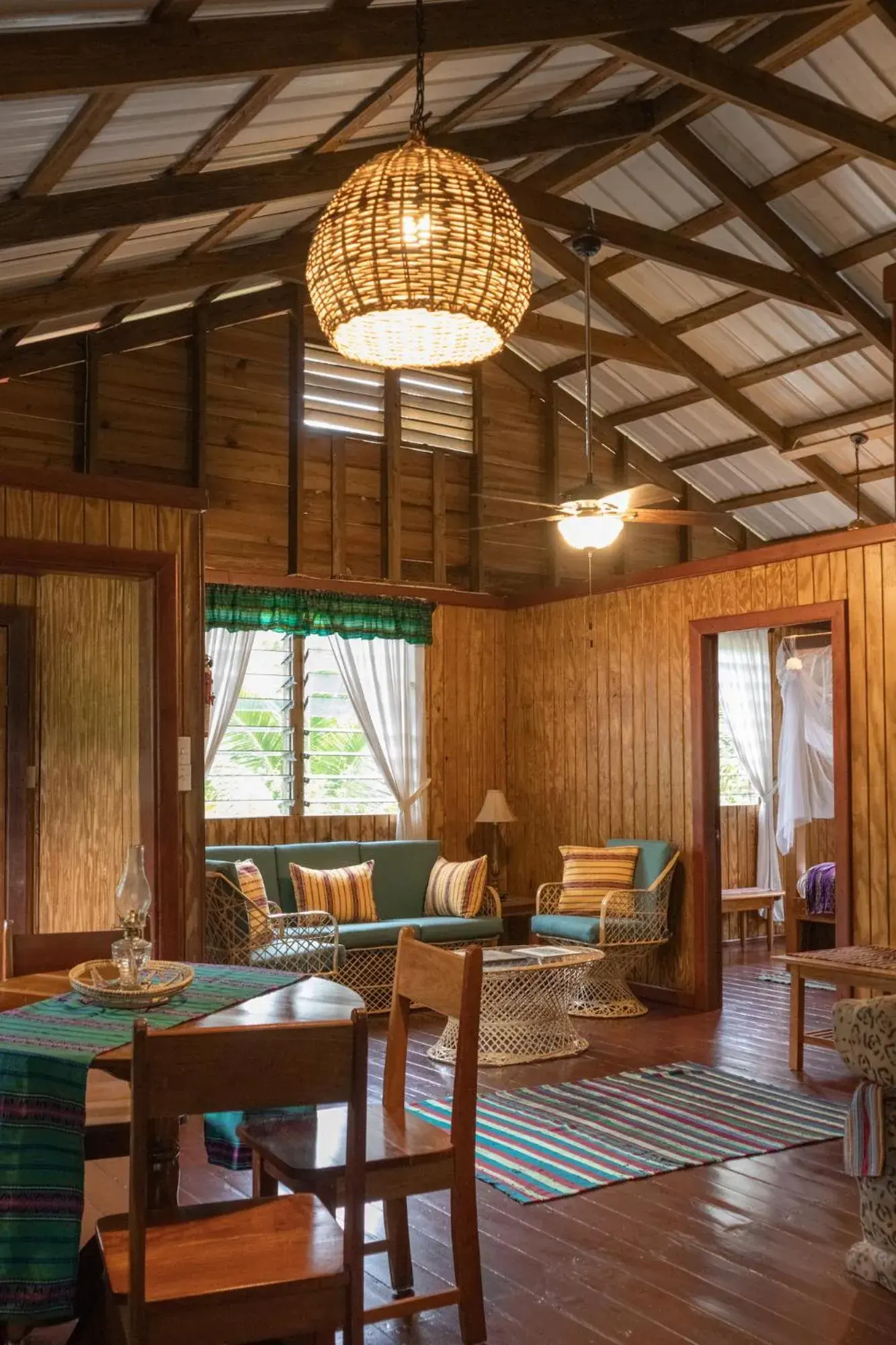 Mountain View 2 Bedroom Suite in Jaguar Creek Mountain View 2 Bedroom Suite in Jaguar Creek