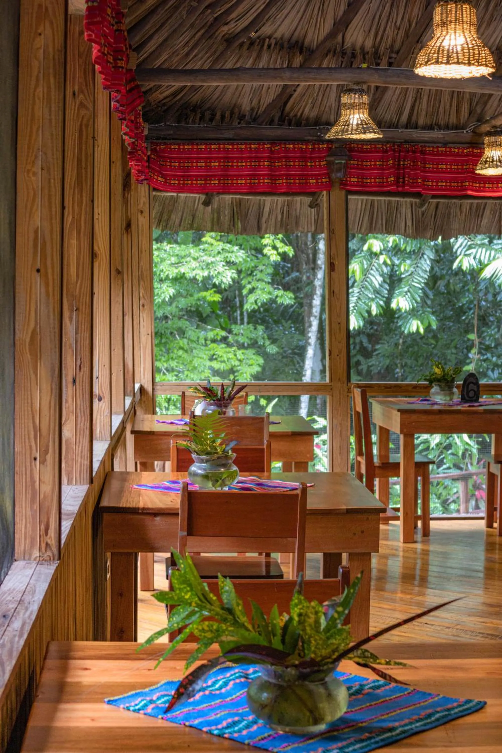 Restaurant/places to eat in Jaguar Creek