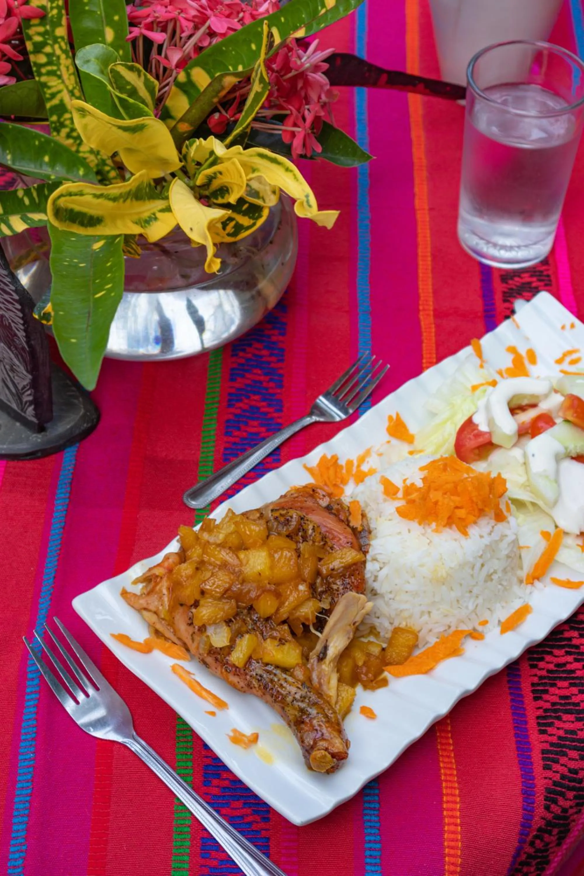 Restaurant/places to eat in Jaguar Creek