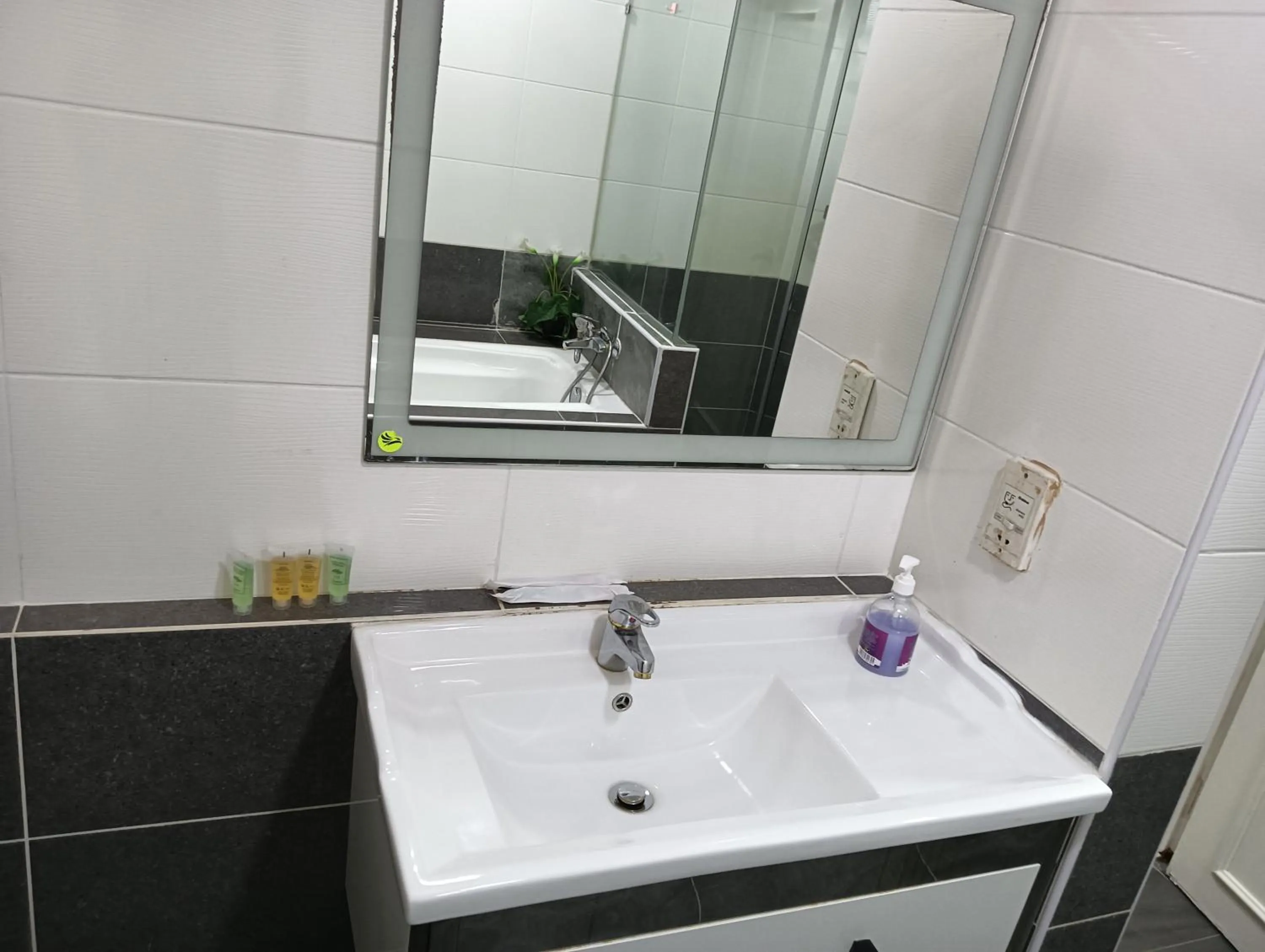 Bathroom in Eastern Suites Times Square KL