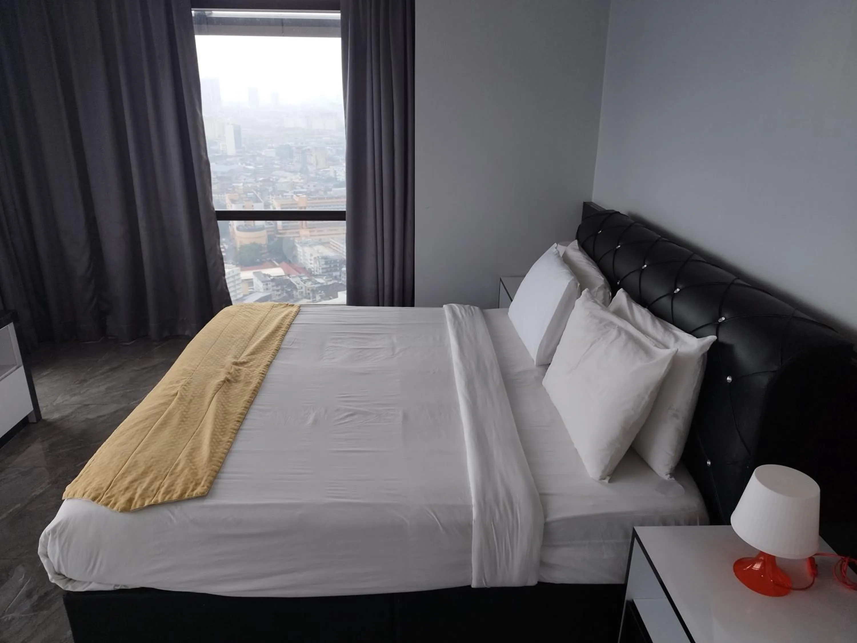 Bed in Eastern Suites Times Square KL