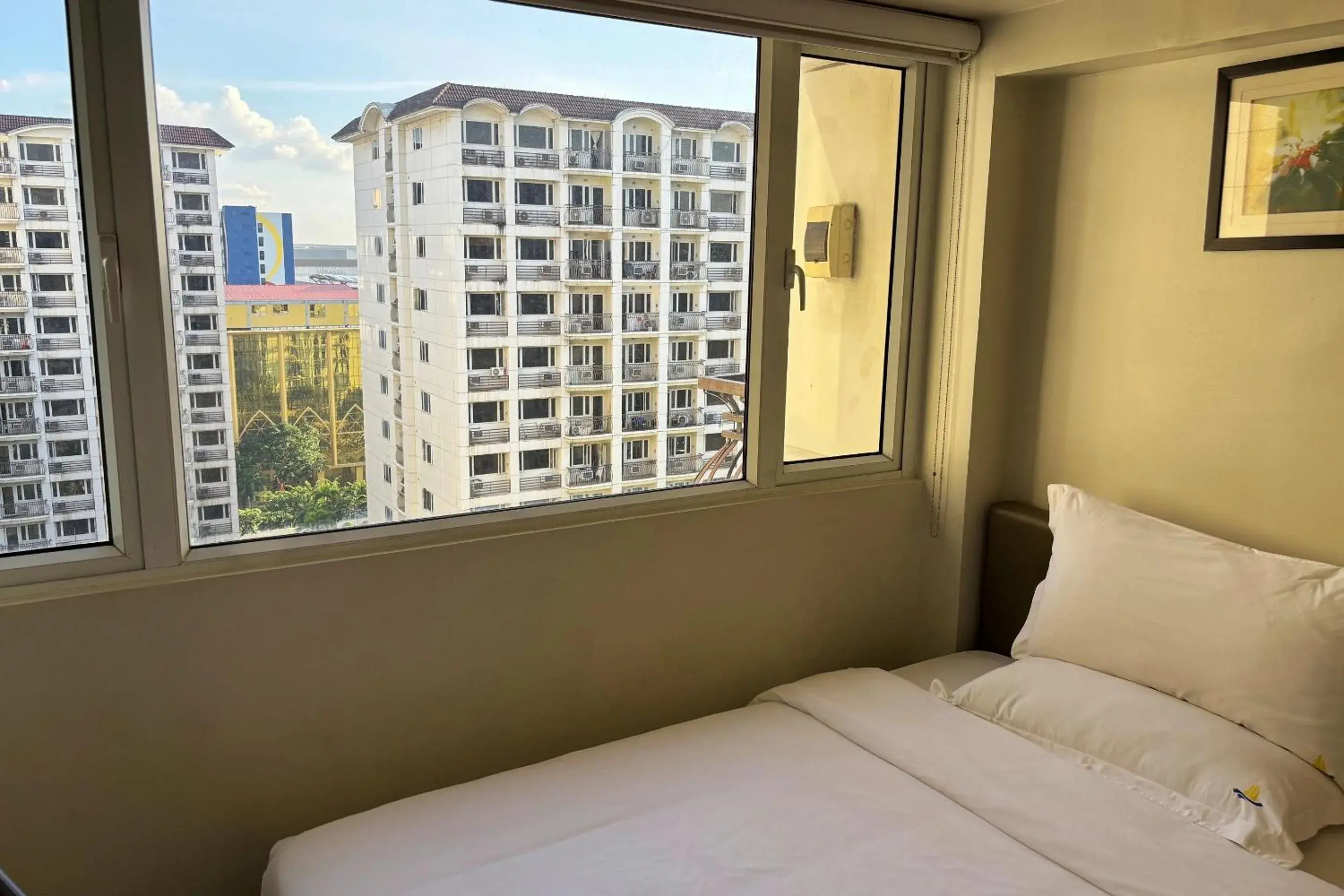 Bed in Extremeli Suites Bed in Extremeli Suites