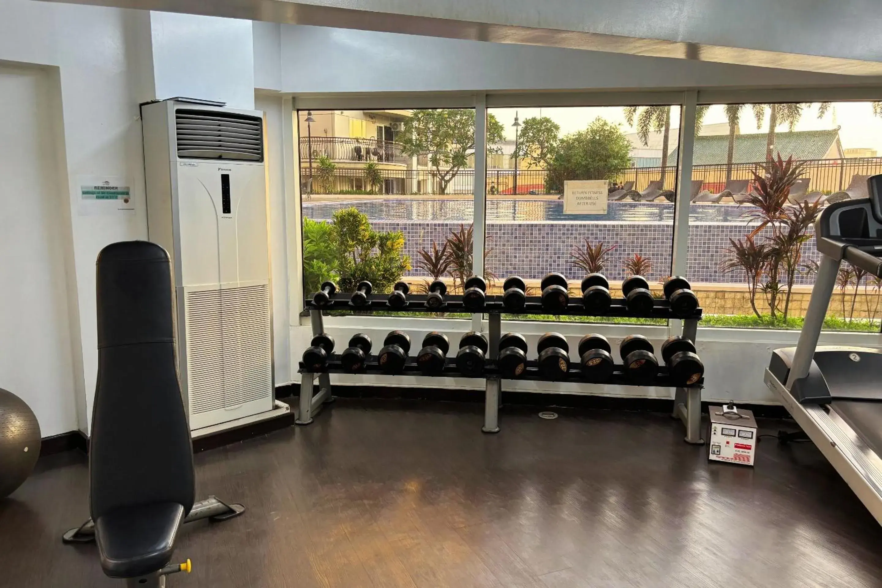 Fitness centre/facilities in Extremeli Suites Fitness centre/facilities in Extremeli Suites