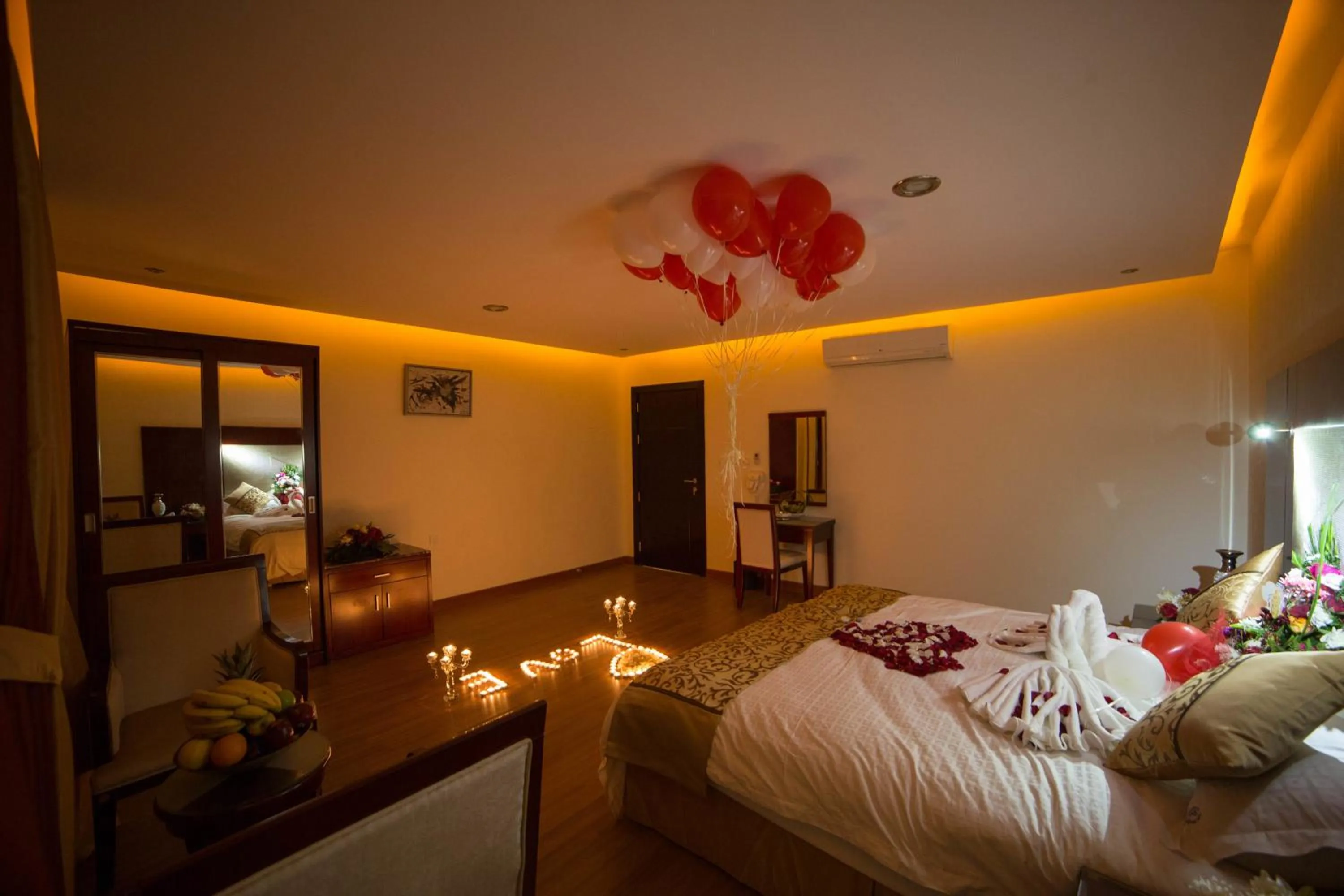 Seating area, Bed in Raoum Inn Hotel Apartments - Buraydah