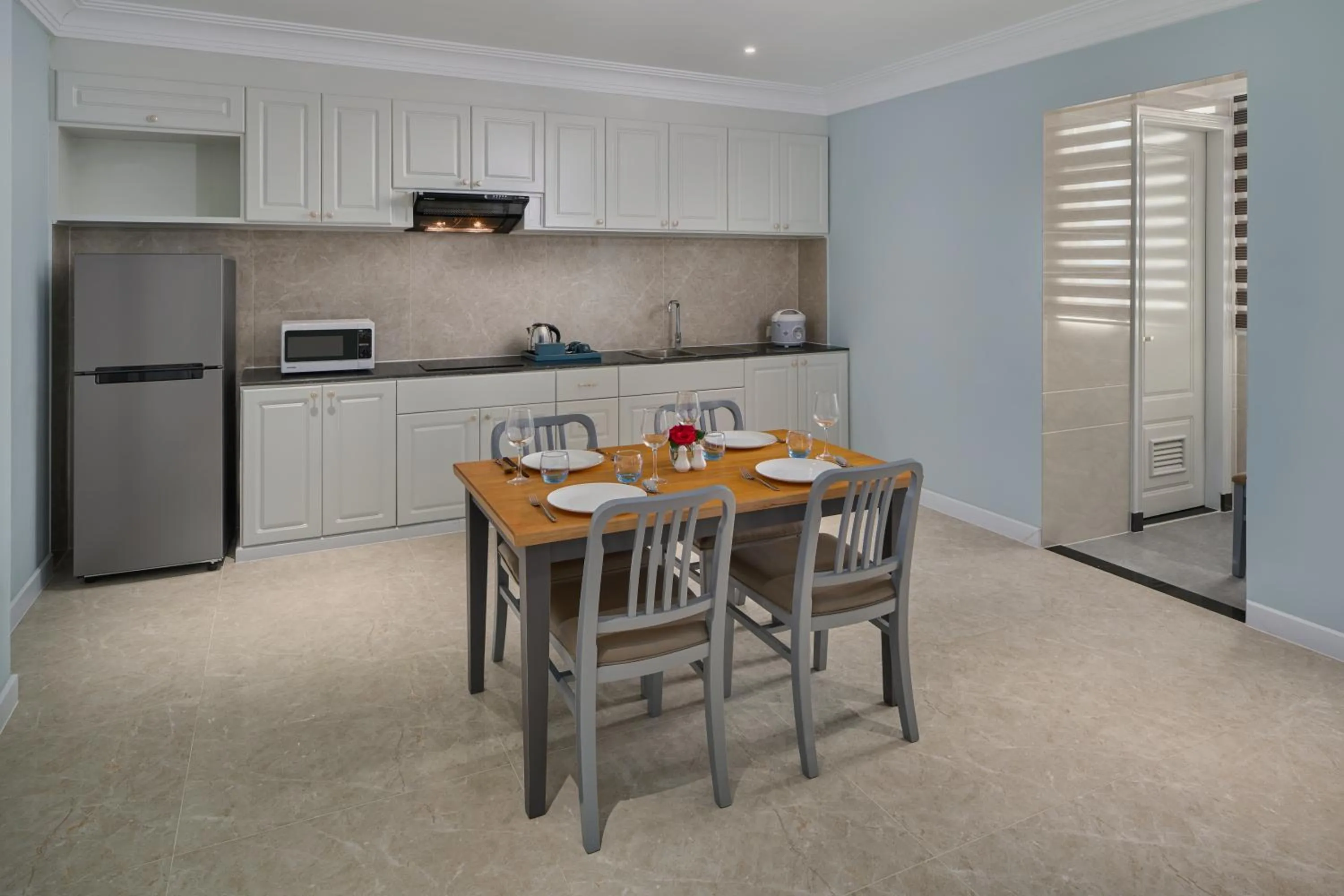 Dining area in Wyndham Grand Phnom Penh Capital