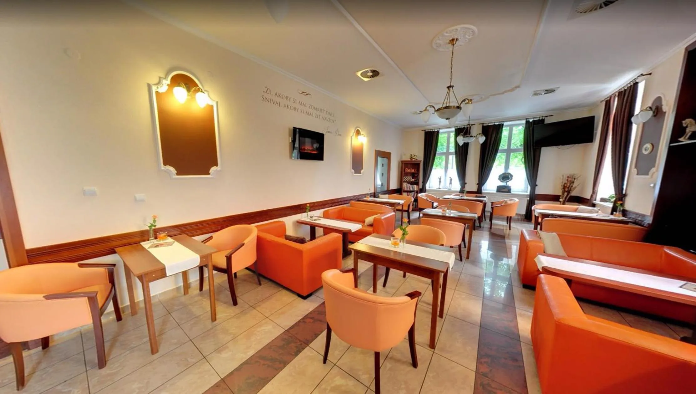 Lounge or bar in Garni Hotel Tatramonti