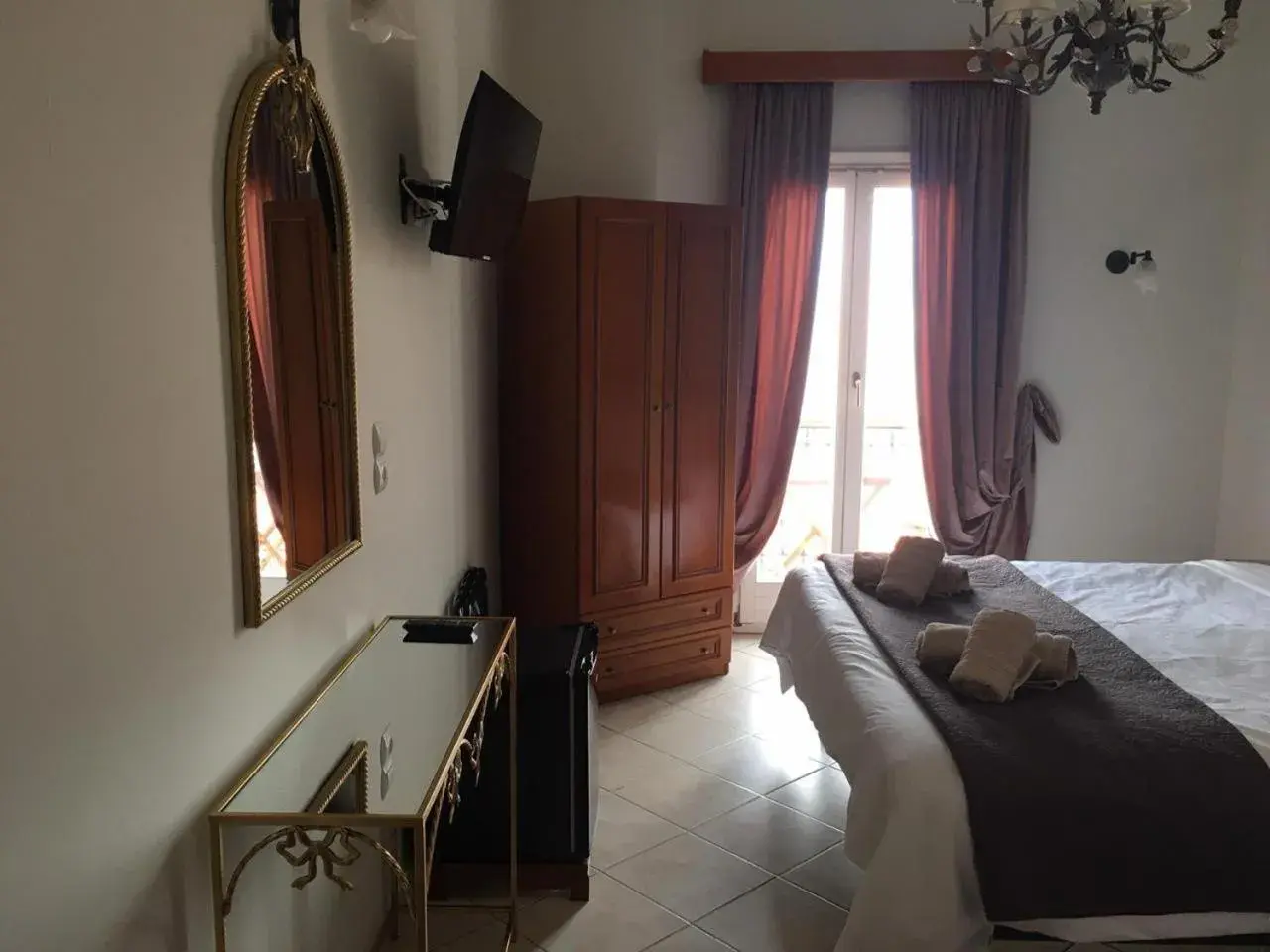 Deluxe Triple Room with Sea View in Aegli Deluxe Triple Room with Sea View in Aegli