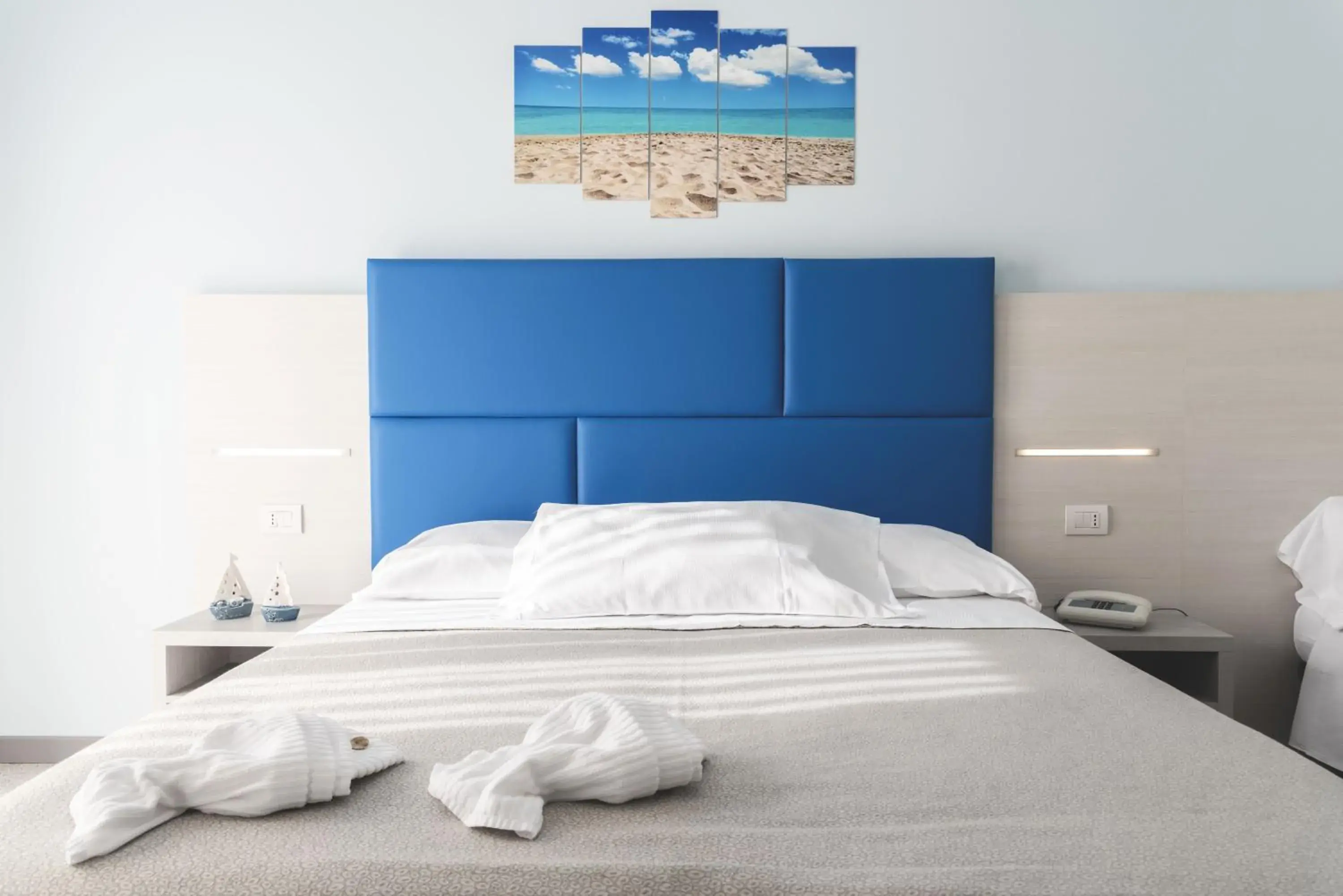 Standard Triple Room in Hotel Continental Standard Triple Room in Hotel Continental