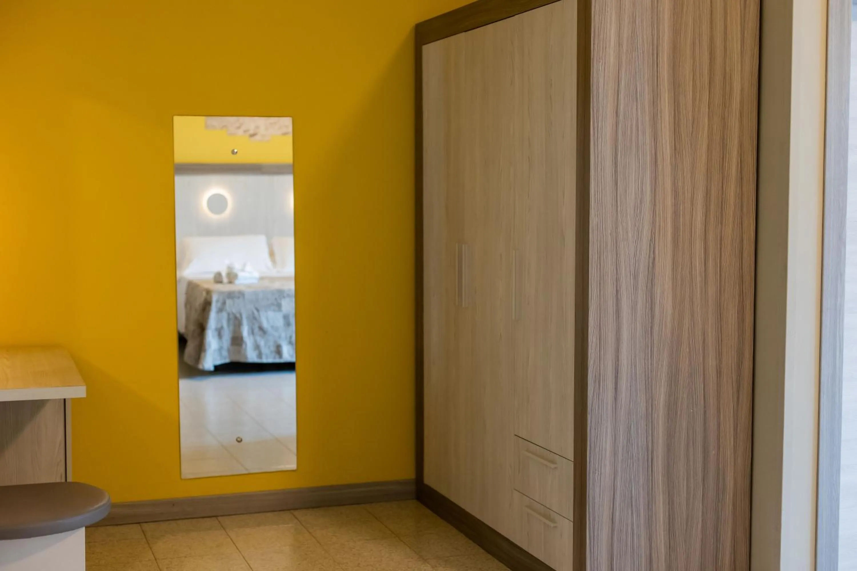 Photo of the whole room, Bed in Hotel Continental