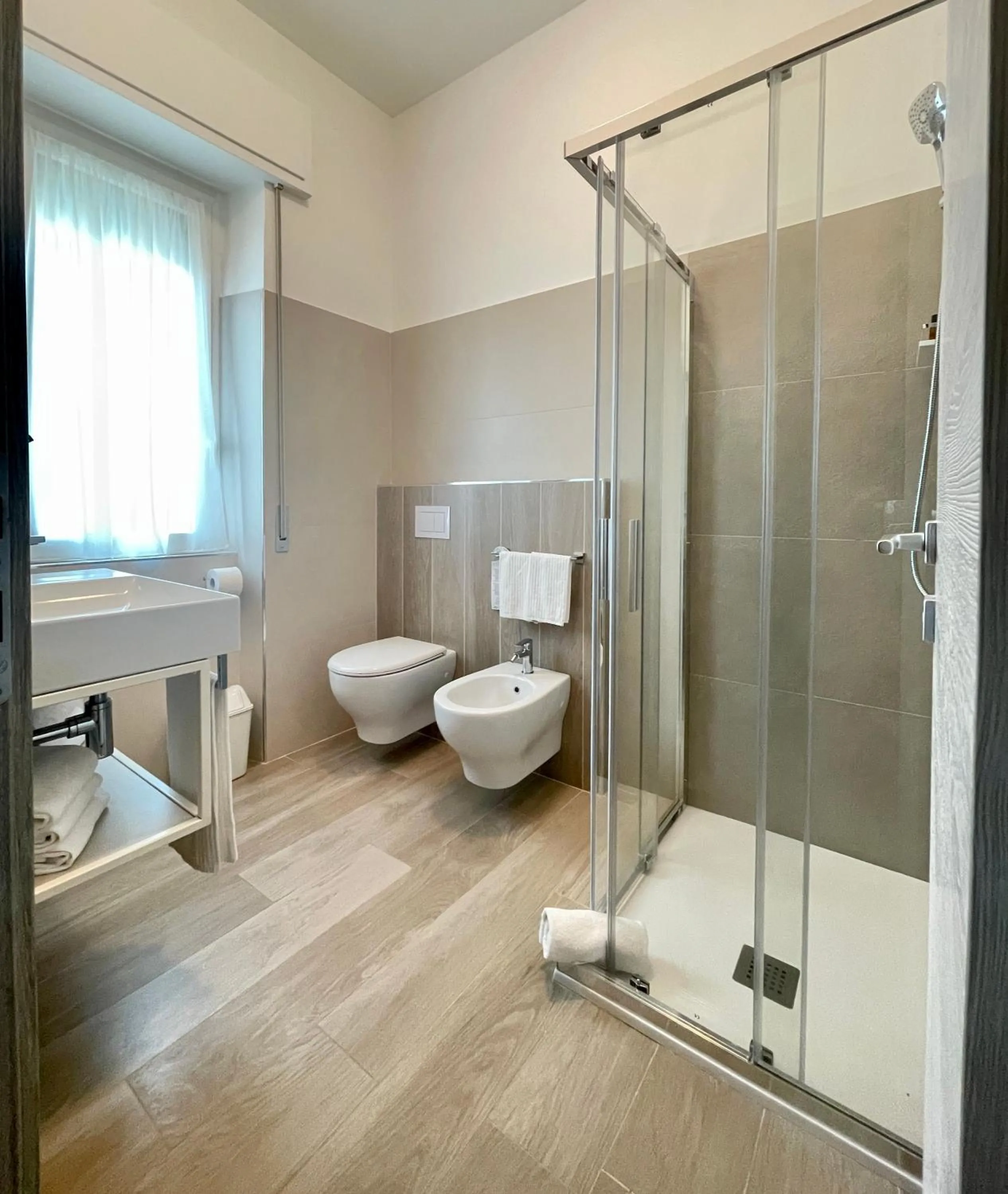 Bathroom in Hotel Continental