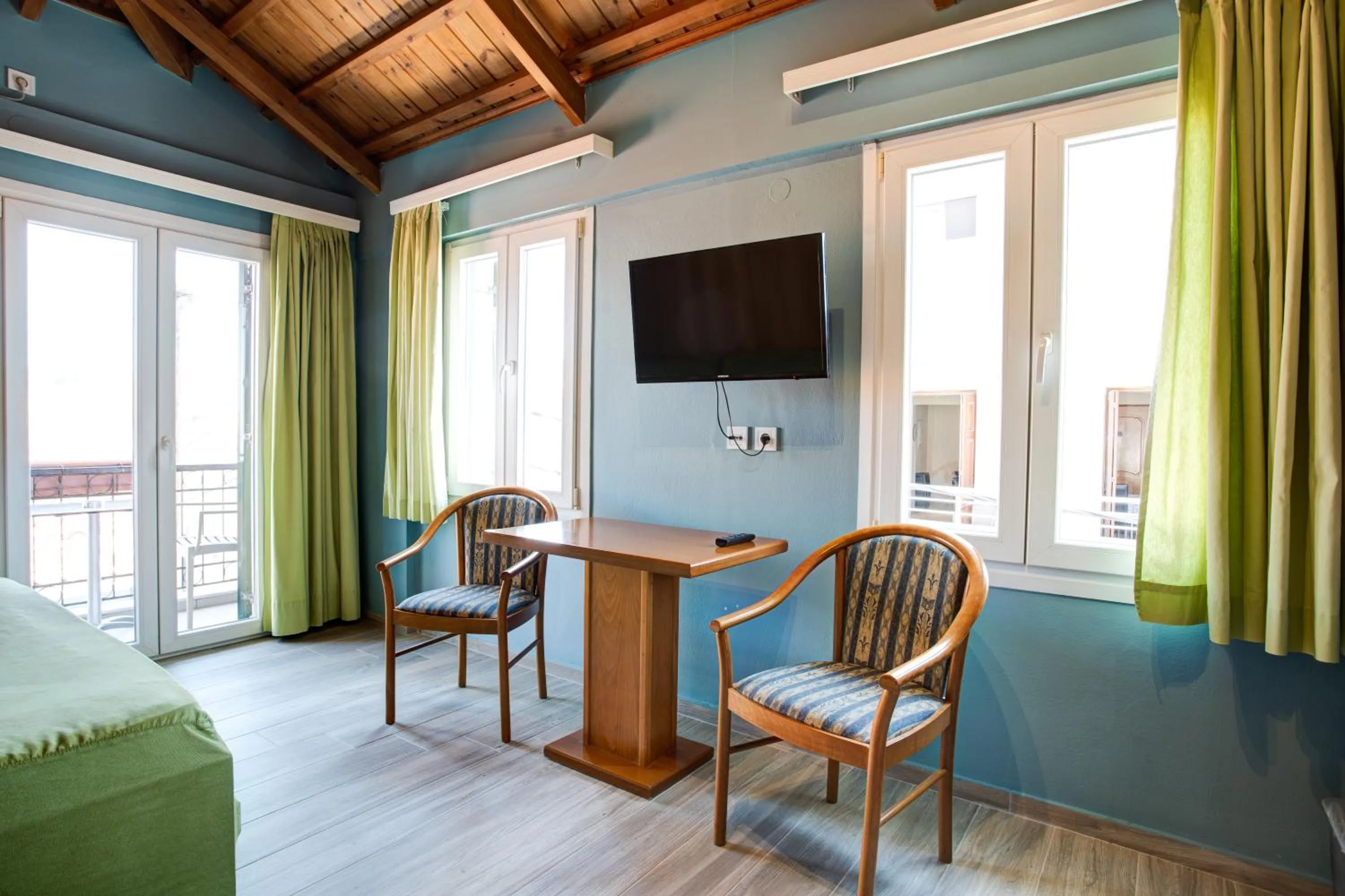 Living room in Heliotrope The Studios