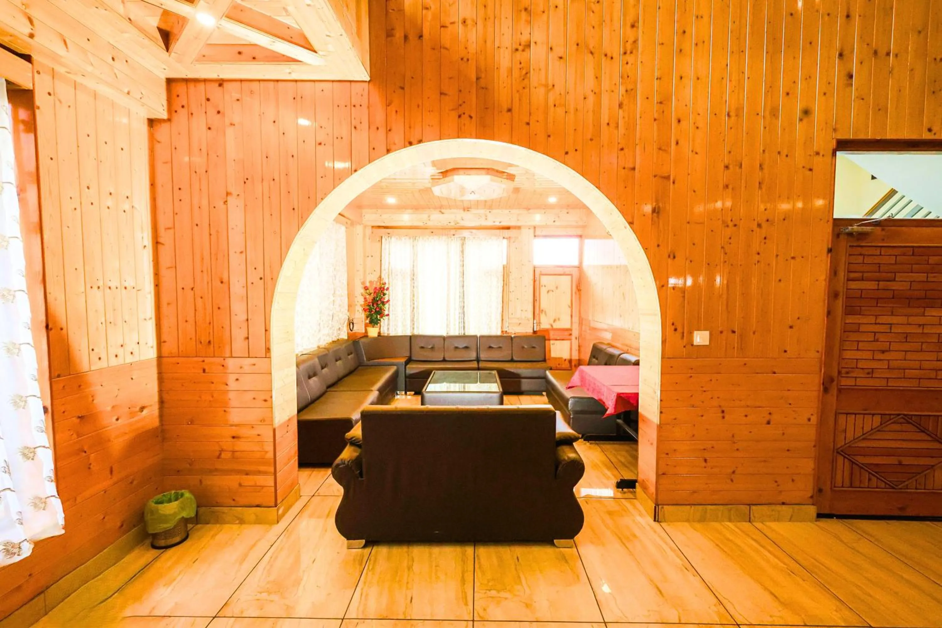 Living room in WANDER THRIVES INN By Ads Manali