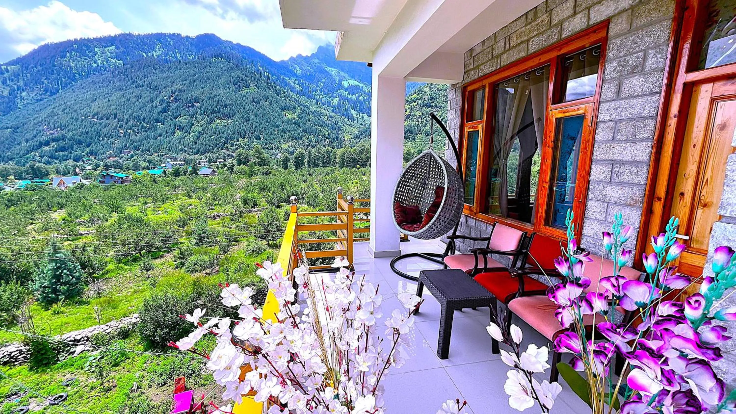 Balcony/Terrace in WANDER THRIVES INN By Ads Manali