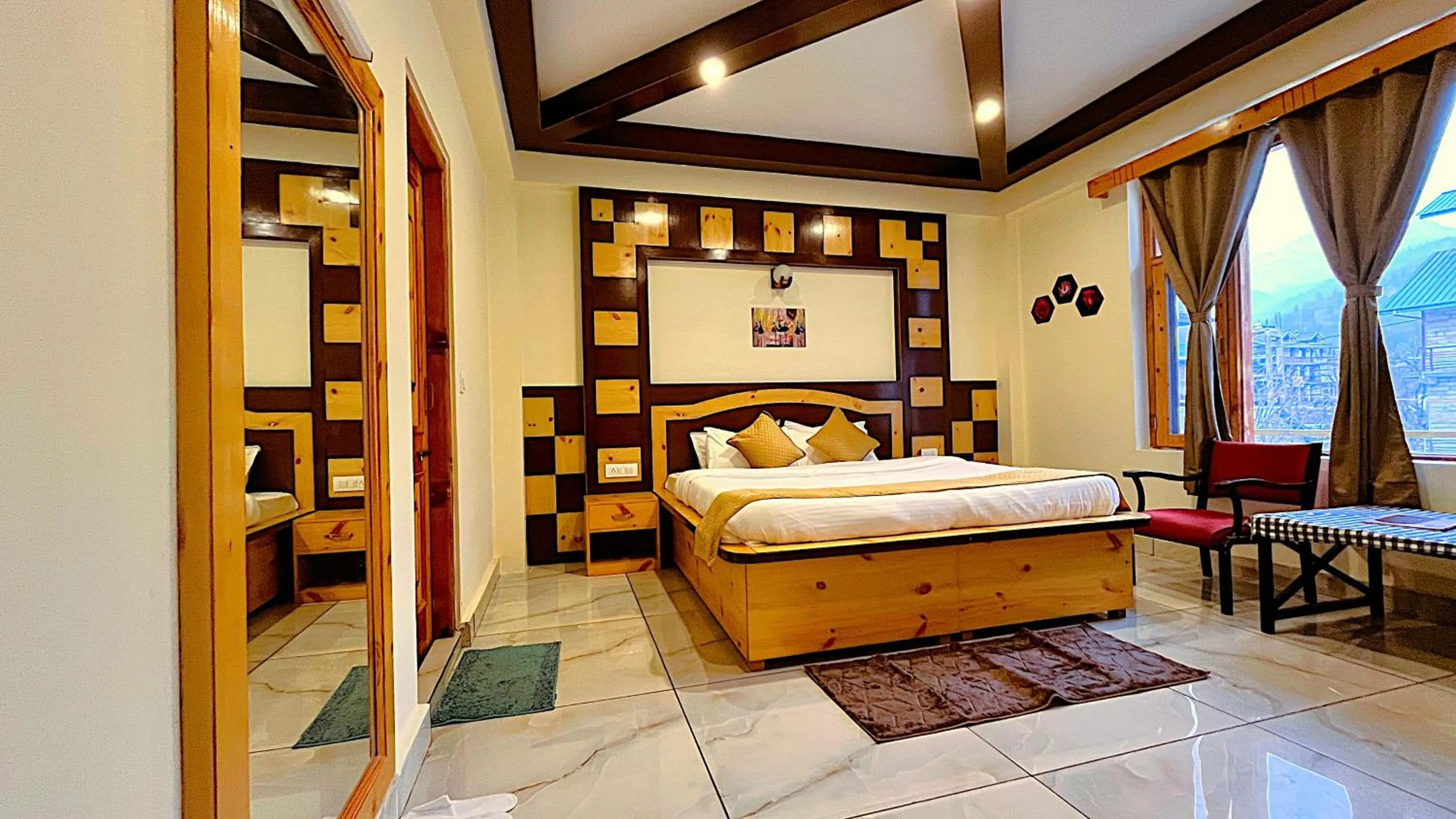 Photo of the whole room in WANDER THRIVES INN By Ads Manali