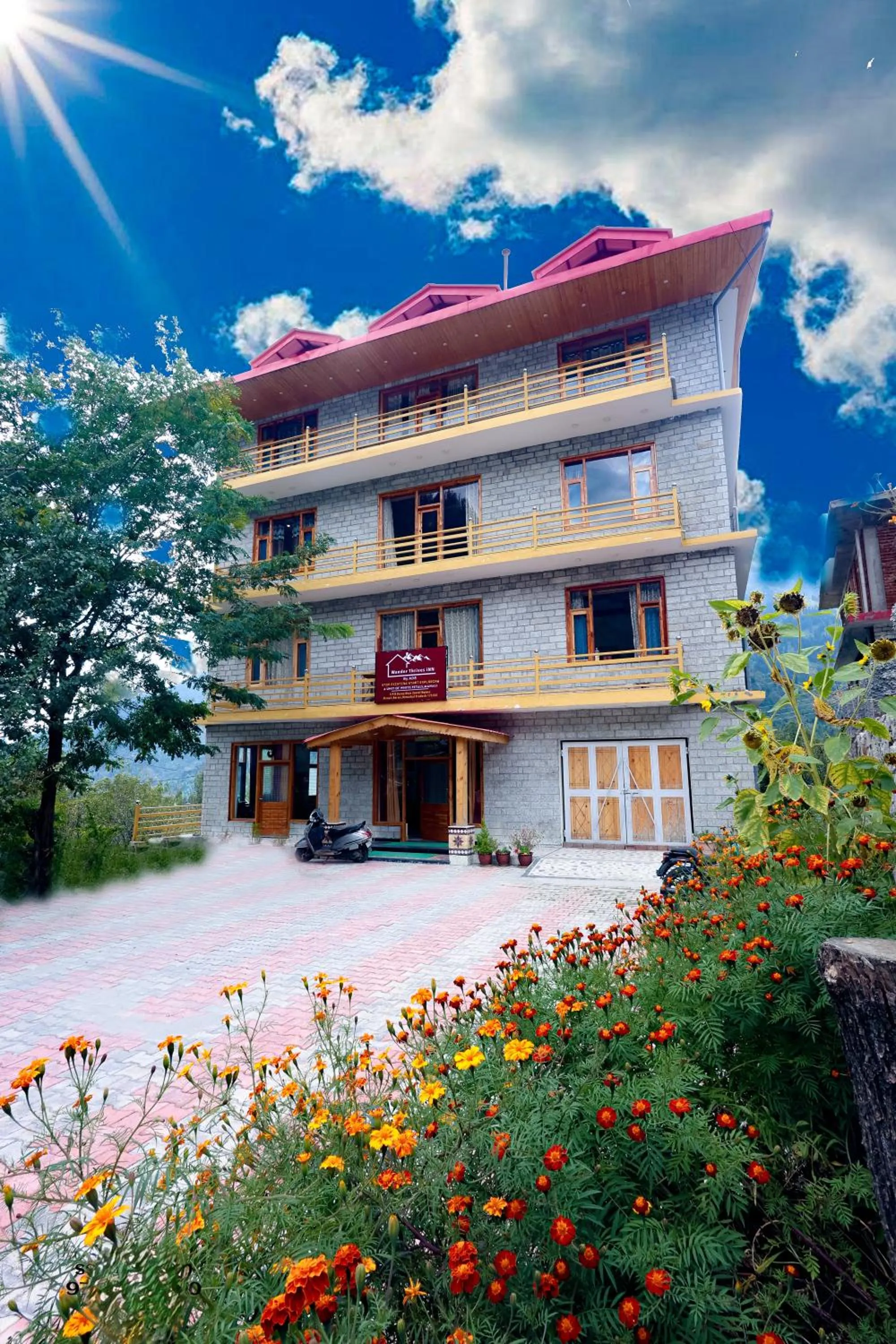 Property building in WANDER THRIVES INN By Ads Manali