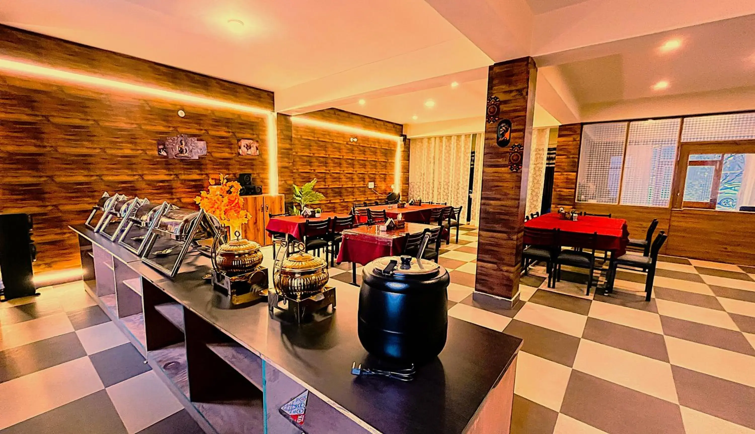 Restaurant/places to eat in WANDER THRIVES INN By Ads Manali Restaurant/places to eat in WANDER THRIVES INN By Ads Manali