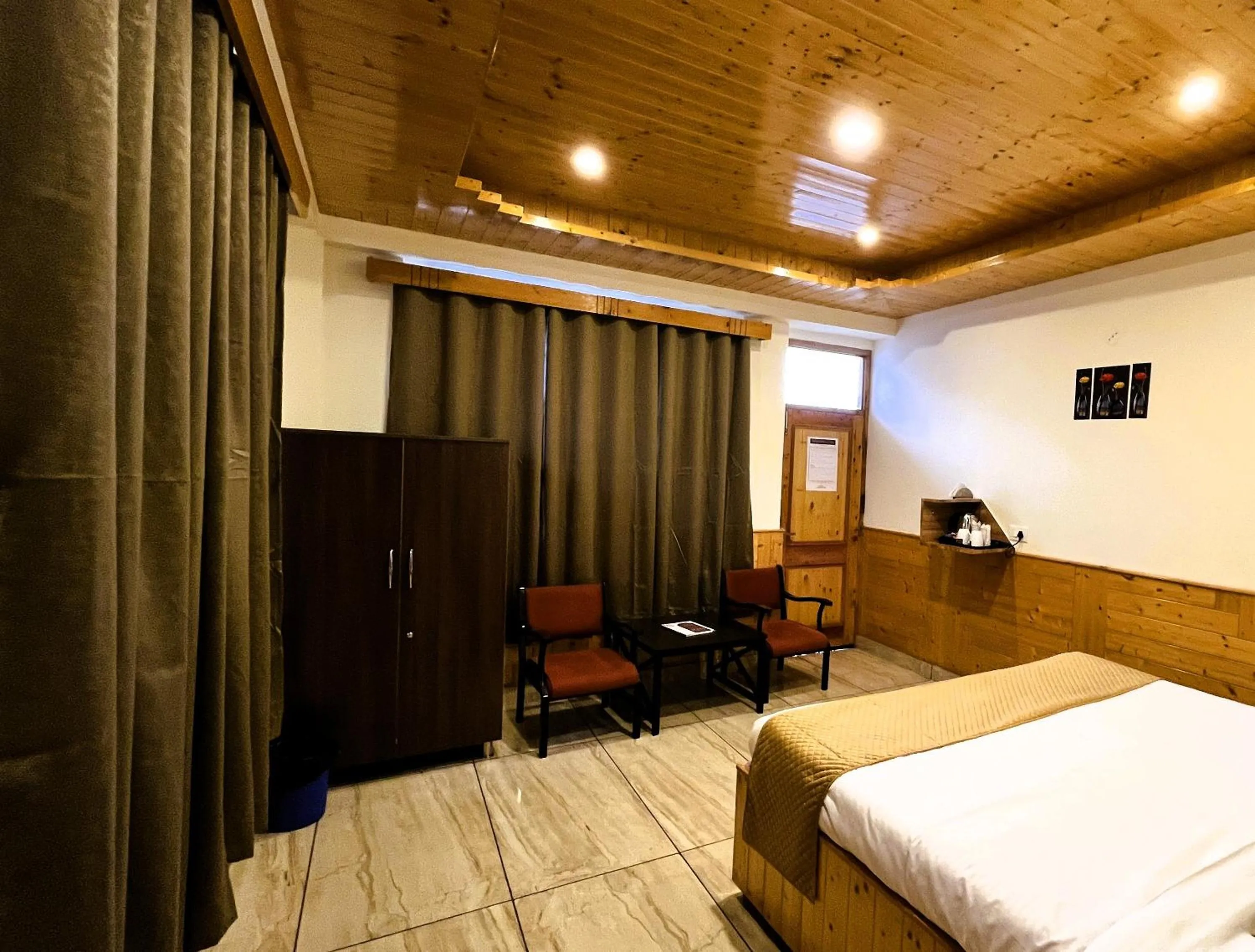 Bedroom in WANDER THRIVES INN By Ads Manali