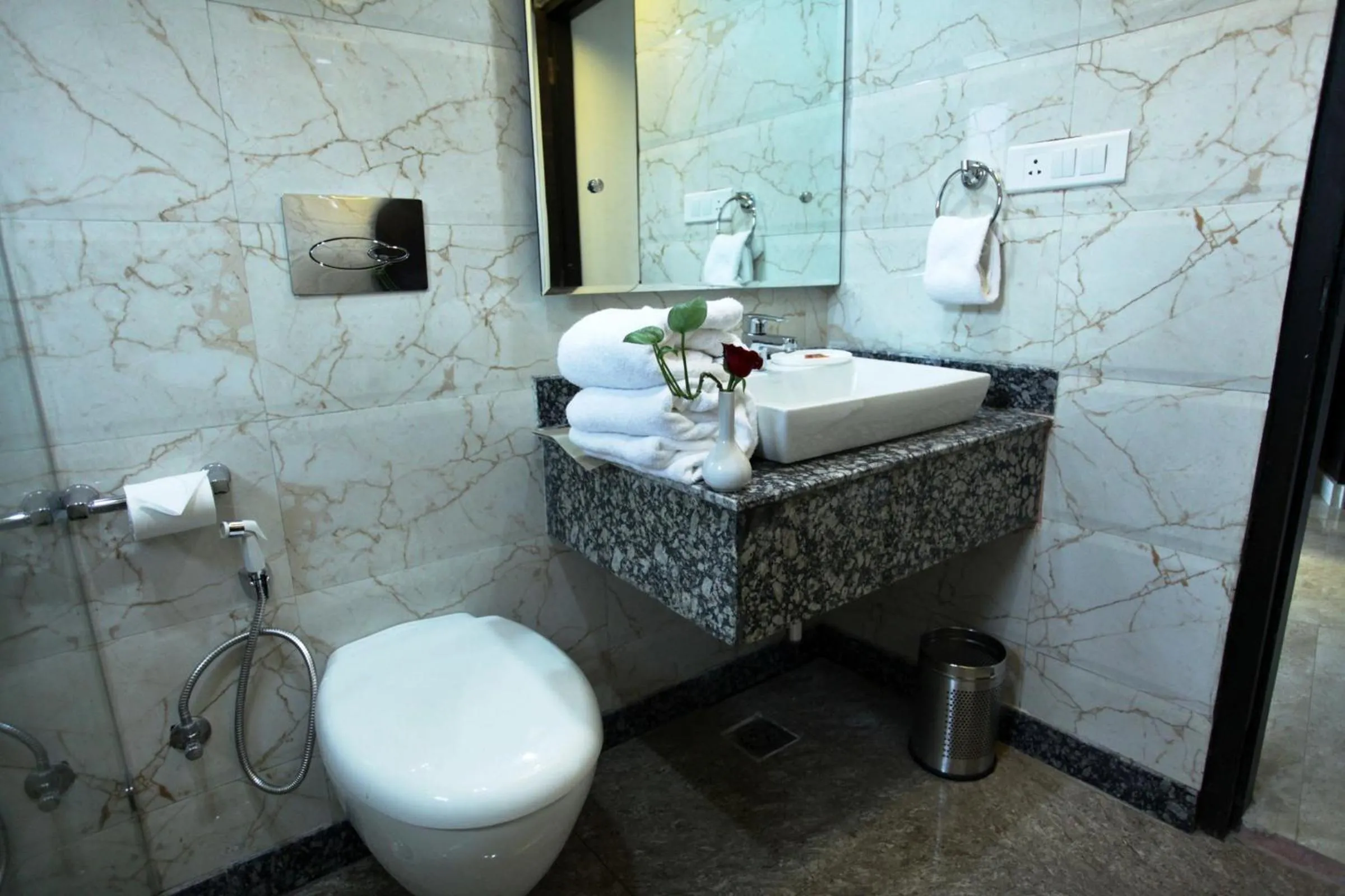 Bathroom in Lemon Tree Hotel, Katra