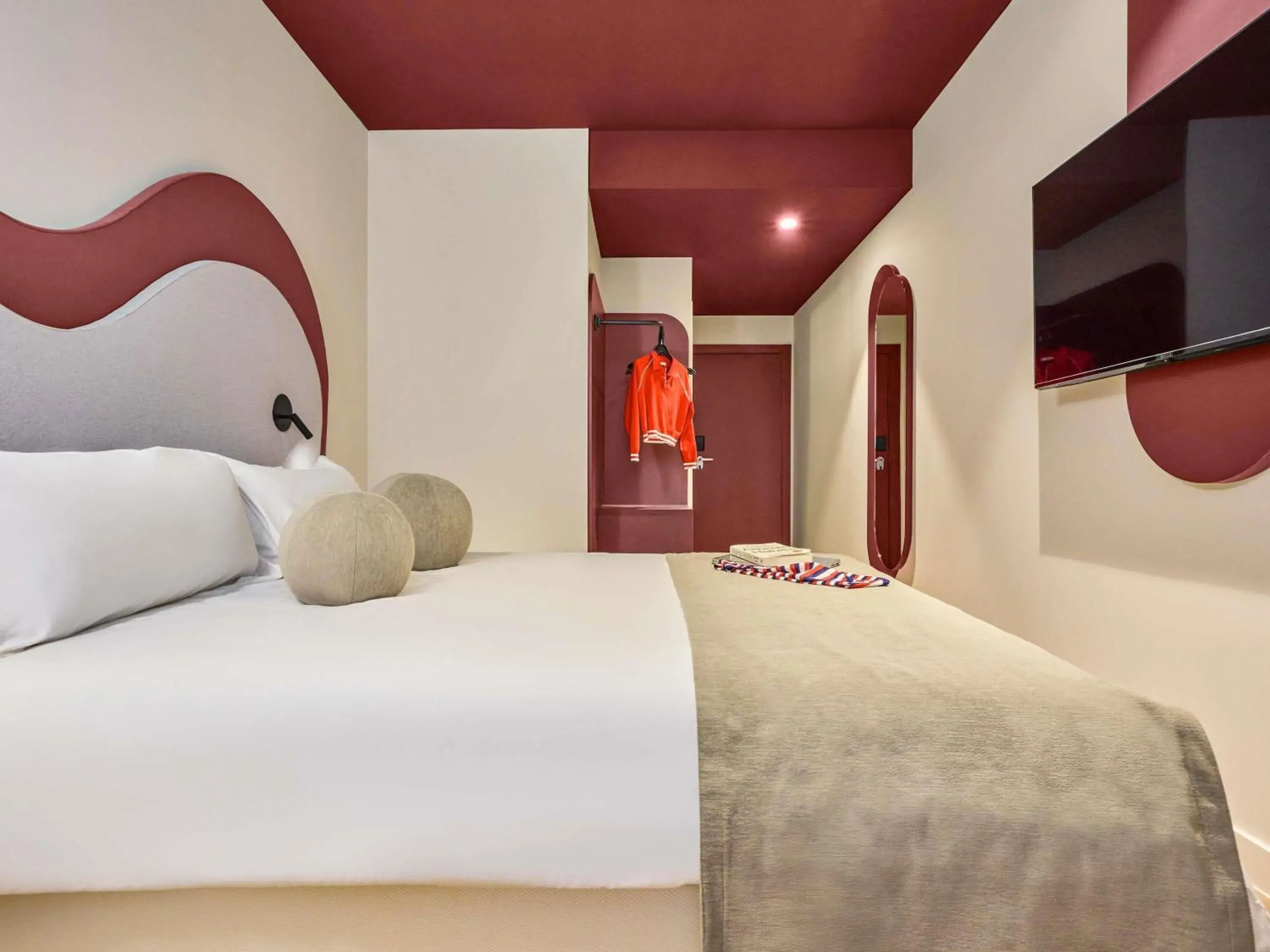 Bedroom, Bed in Ibis Styles Madrid Airport Valdebebas Bedroom, Bed in Ibis Styles Madrid Airport Valdebebas