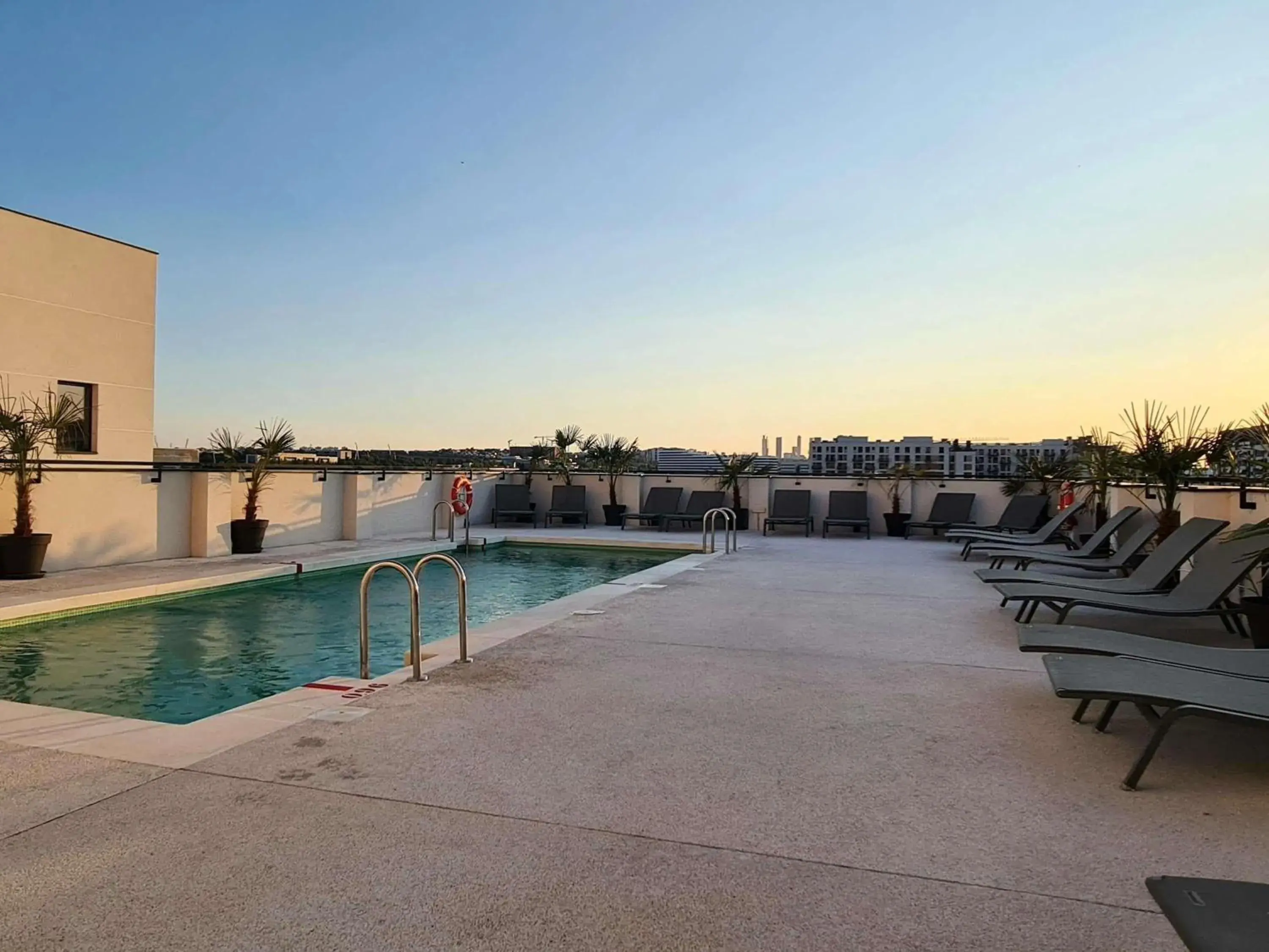 Pool view in Ibis Styles Madrid Airport Valdebebas Pool view in Ibis Styles Madrid Airport Valdebebas