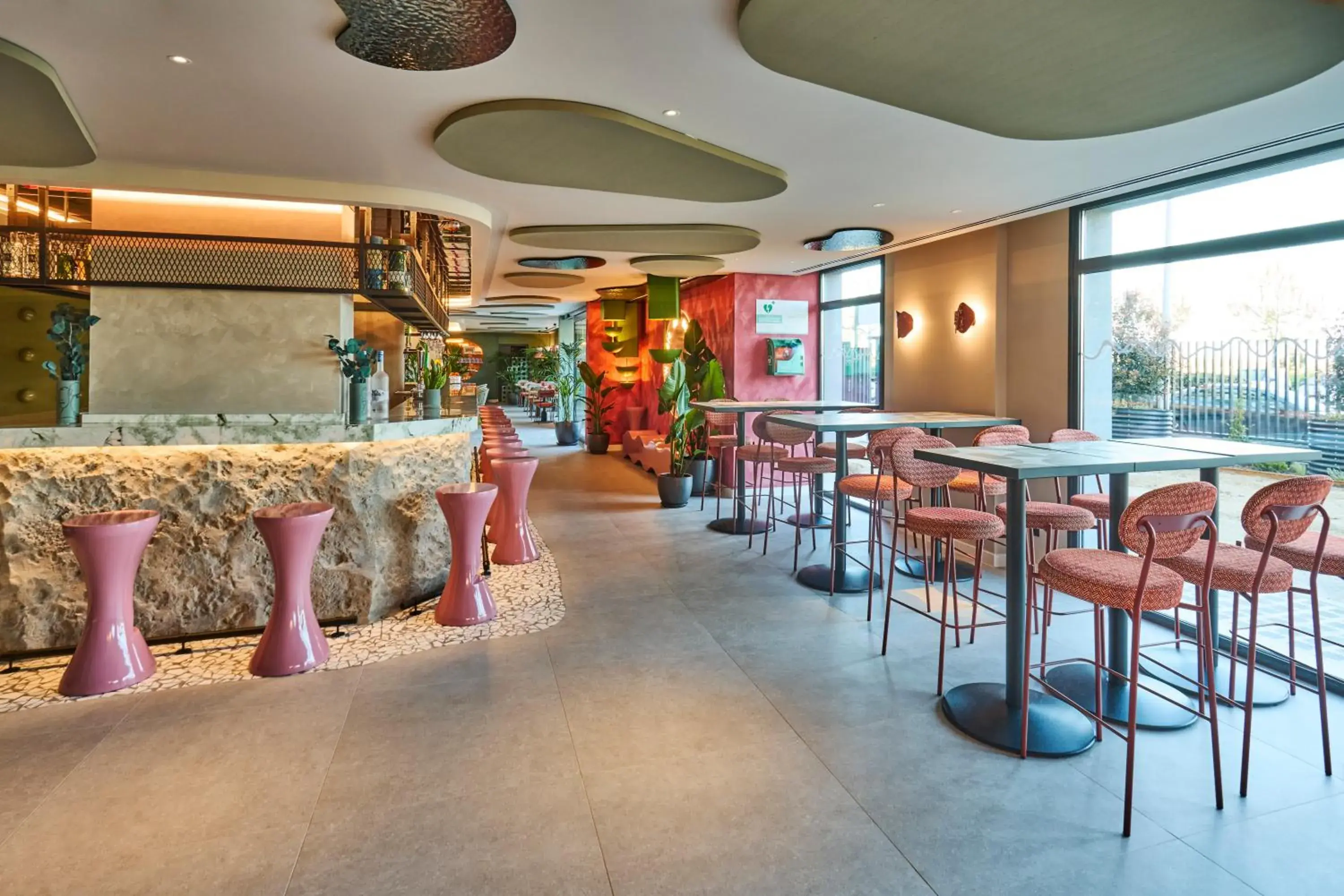 Lounge or bar in Ibis Styles Madrid Airport Valdebebas Lounge or bar in Ibis Styles Madrid Airport Valdebebas