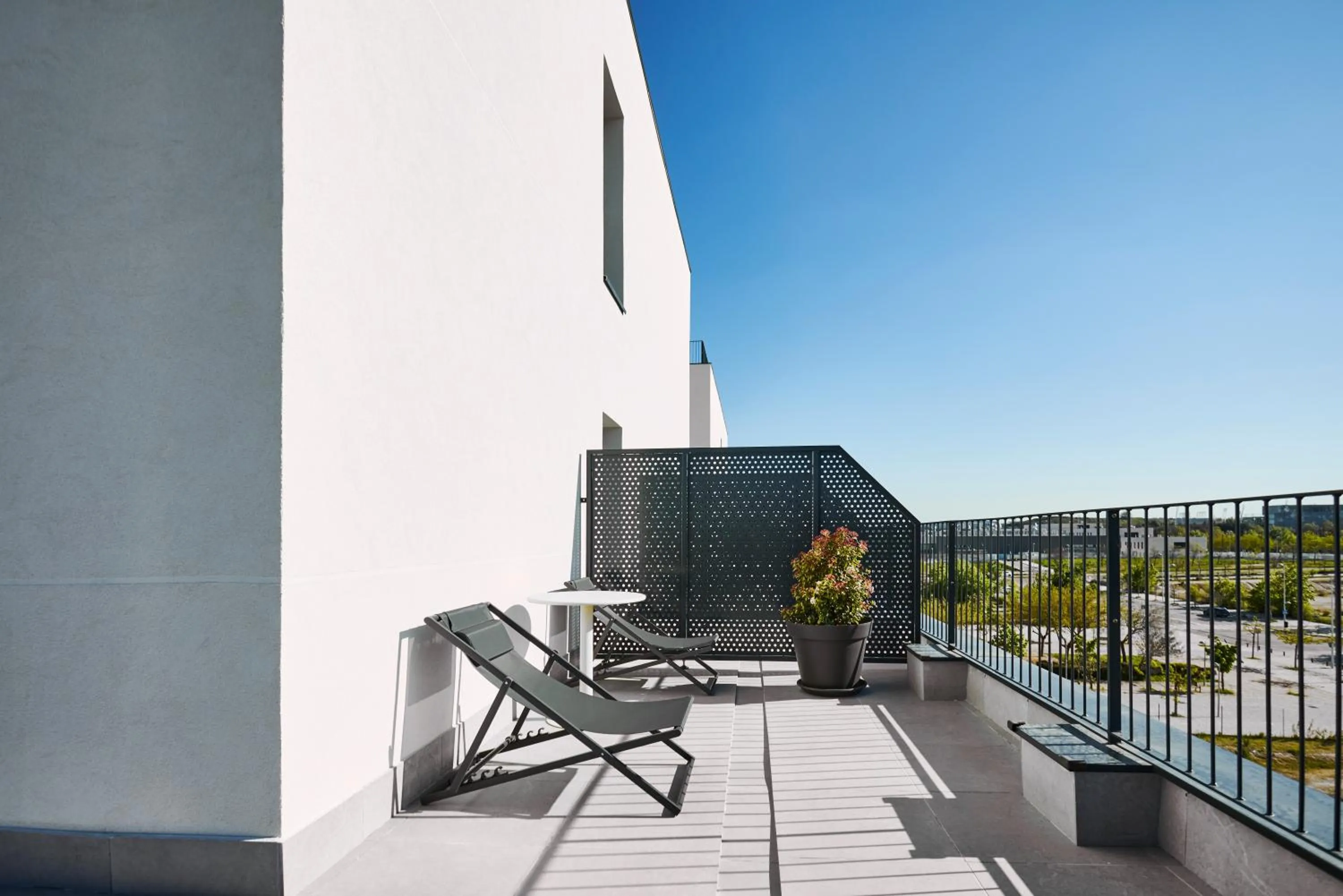 Balcony/Terrace in Ibis Styles Madrid Airport Valdebebas